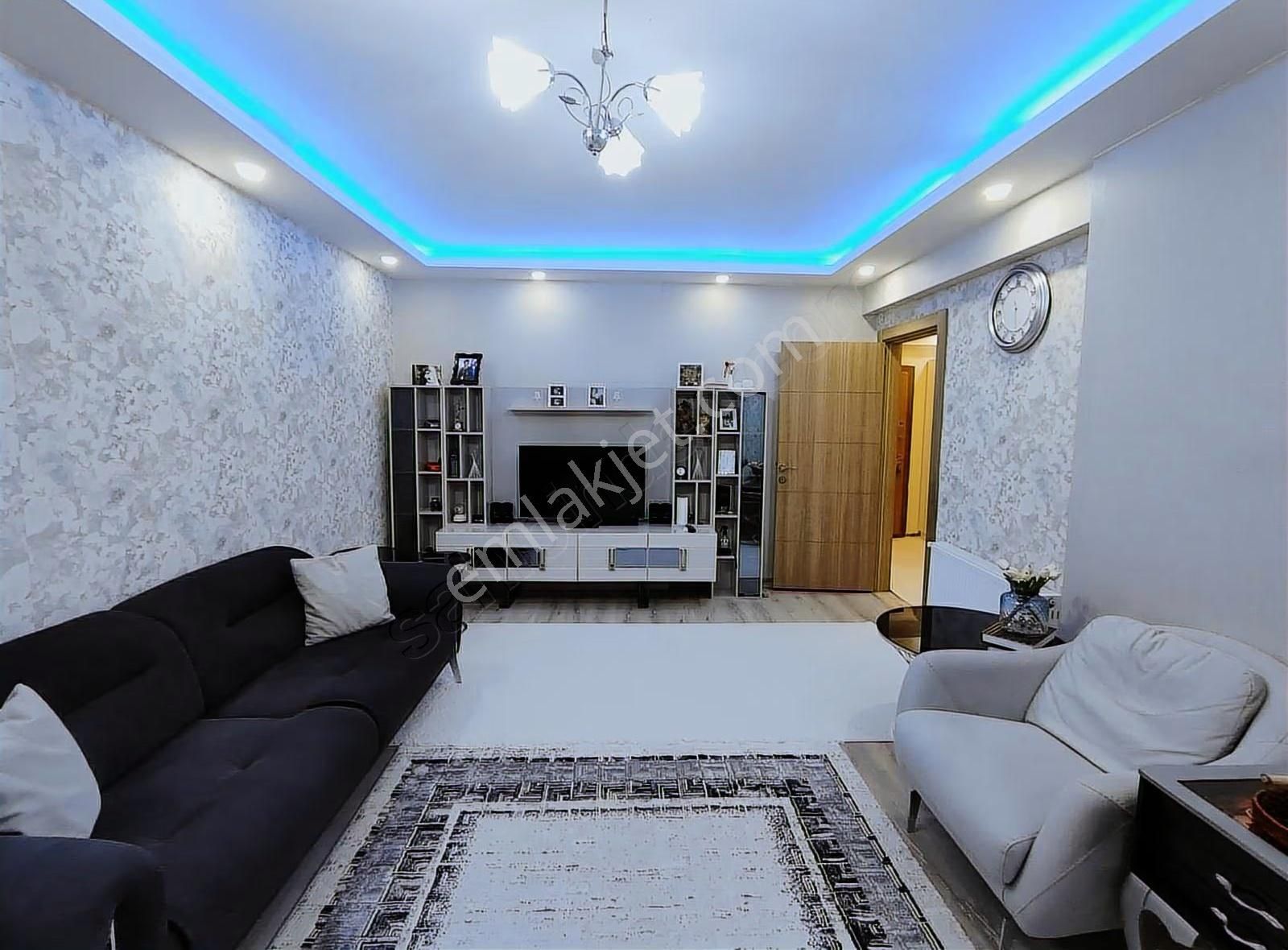 Cadde 17 Emlaktan 2+1 Doğukent 17 De Giriş Daire - Görsel 18