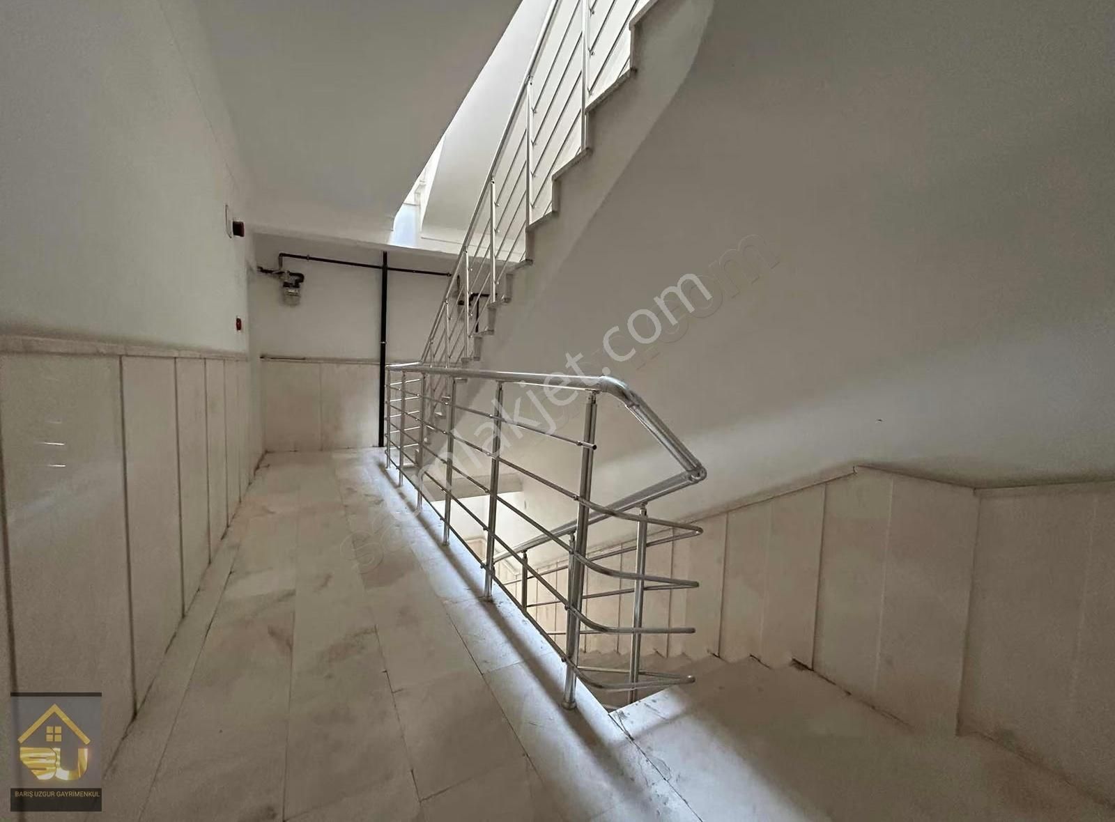 Yeni Bayındır Cadde Üzerinde 1.kat 3+1 Masrafsız Kiralık Daire - Görsel 6