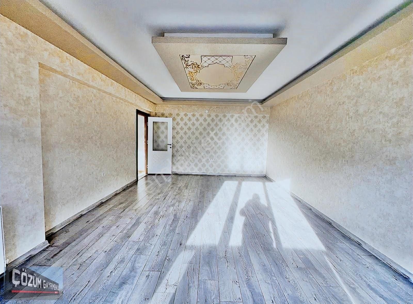 Çözüm'den Ana Caddeye Çok Yakın 3+1 Orta Kat Ön Cephe Çift Banyo - Görsel 6