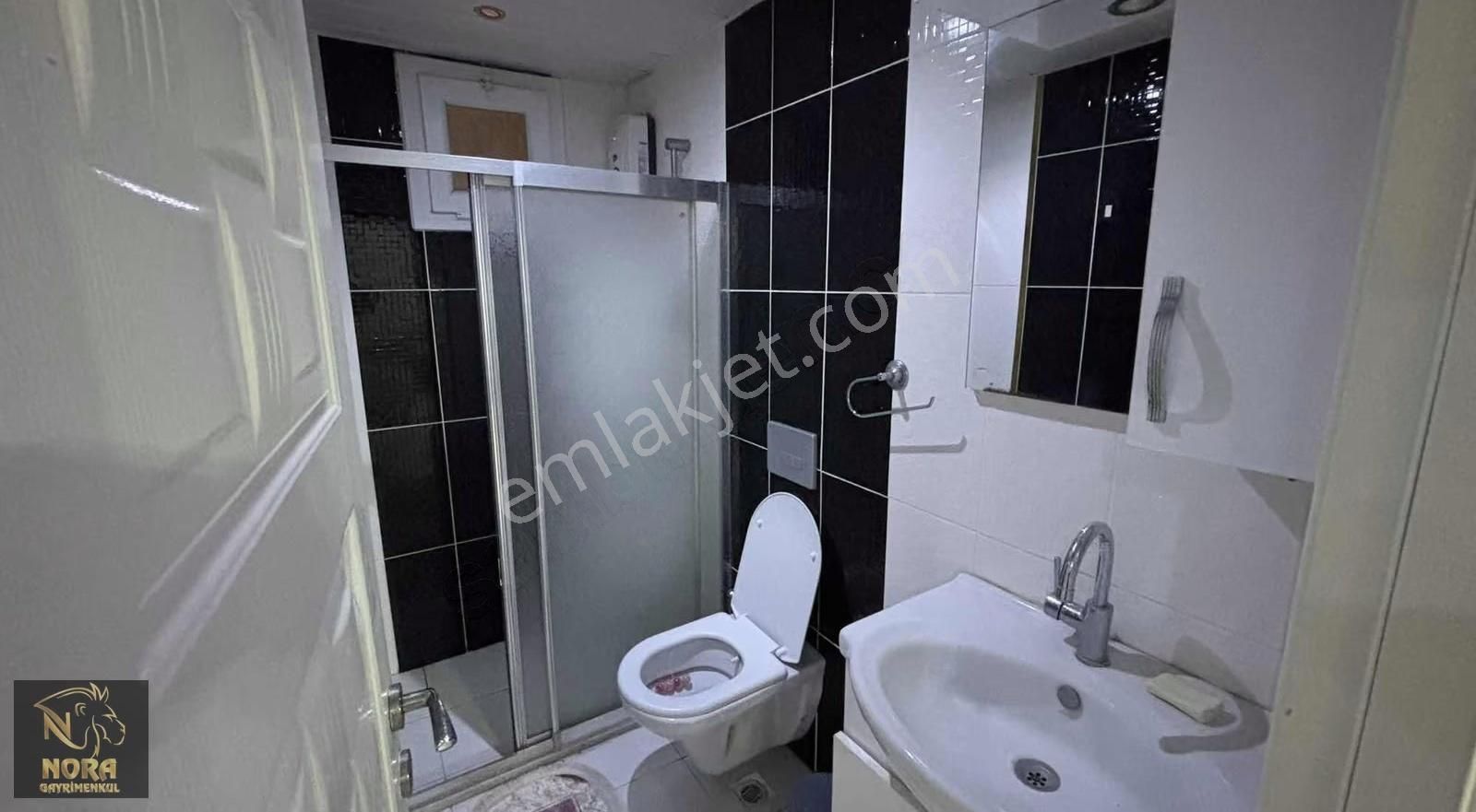 Nora'dan Caddeye Sıfır Havuzlu Site Çift Balkon Geniş - Görsel 2
