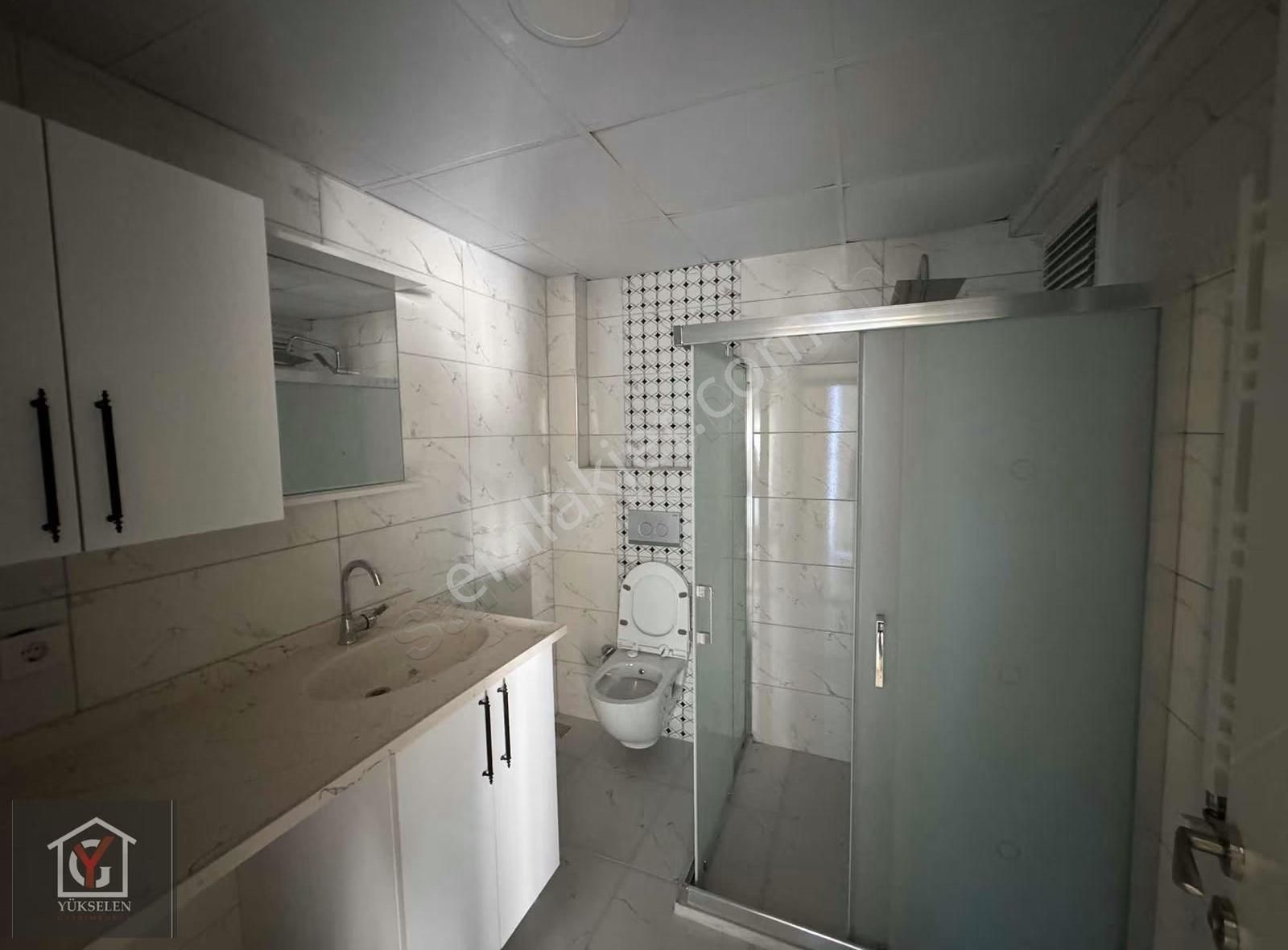 Yükselen Gayrimenkulden Yedieylülde Site İçi Ara Kat 3+1 Daire - Görsel 12