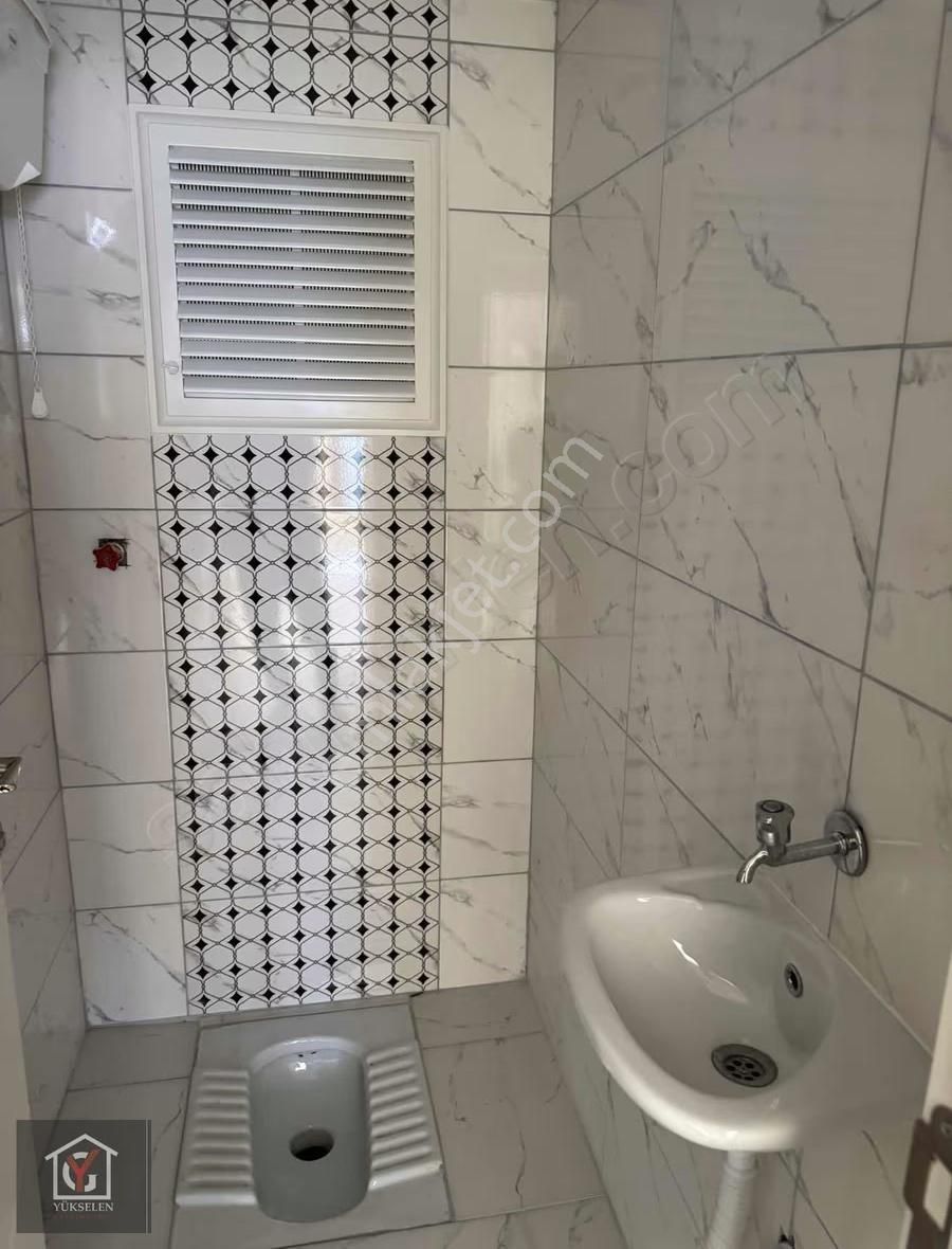 Yükselen Gayrimenkulden Yedieylülde Site İçi Ara Kat 3+1 Daire - Görsel 16