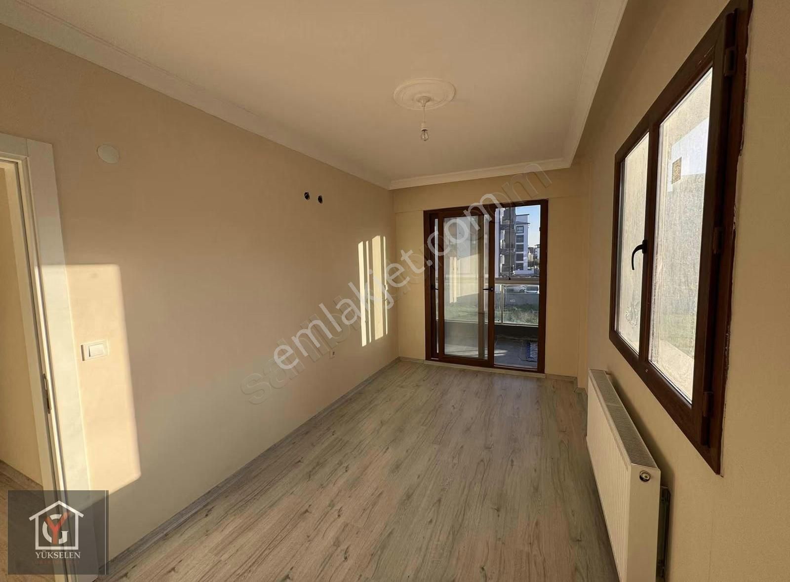 Yükselen Gayrimenkulden Yedieylülde Site İçi Ara Kat 3+1 Daire - Görsel 6