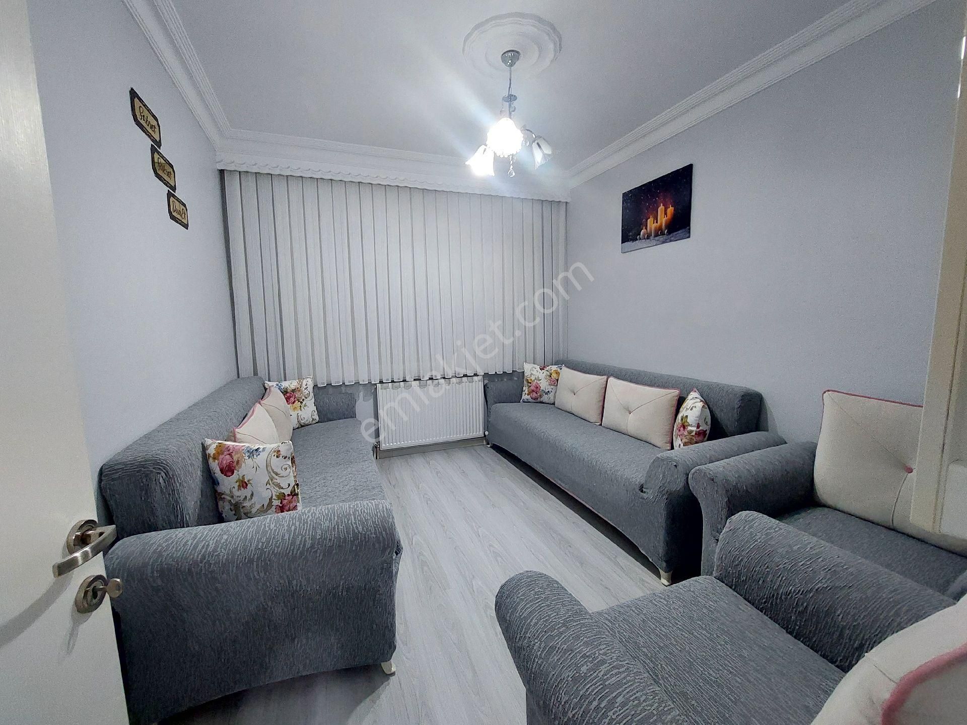 Gaziosmanpaşa Küçükköy Yeni Mah Acil Satılık 3.kat 2+1 100 M2 - Görsel 6