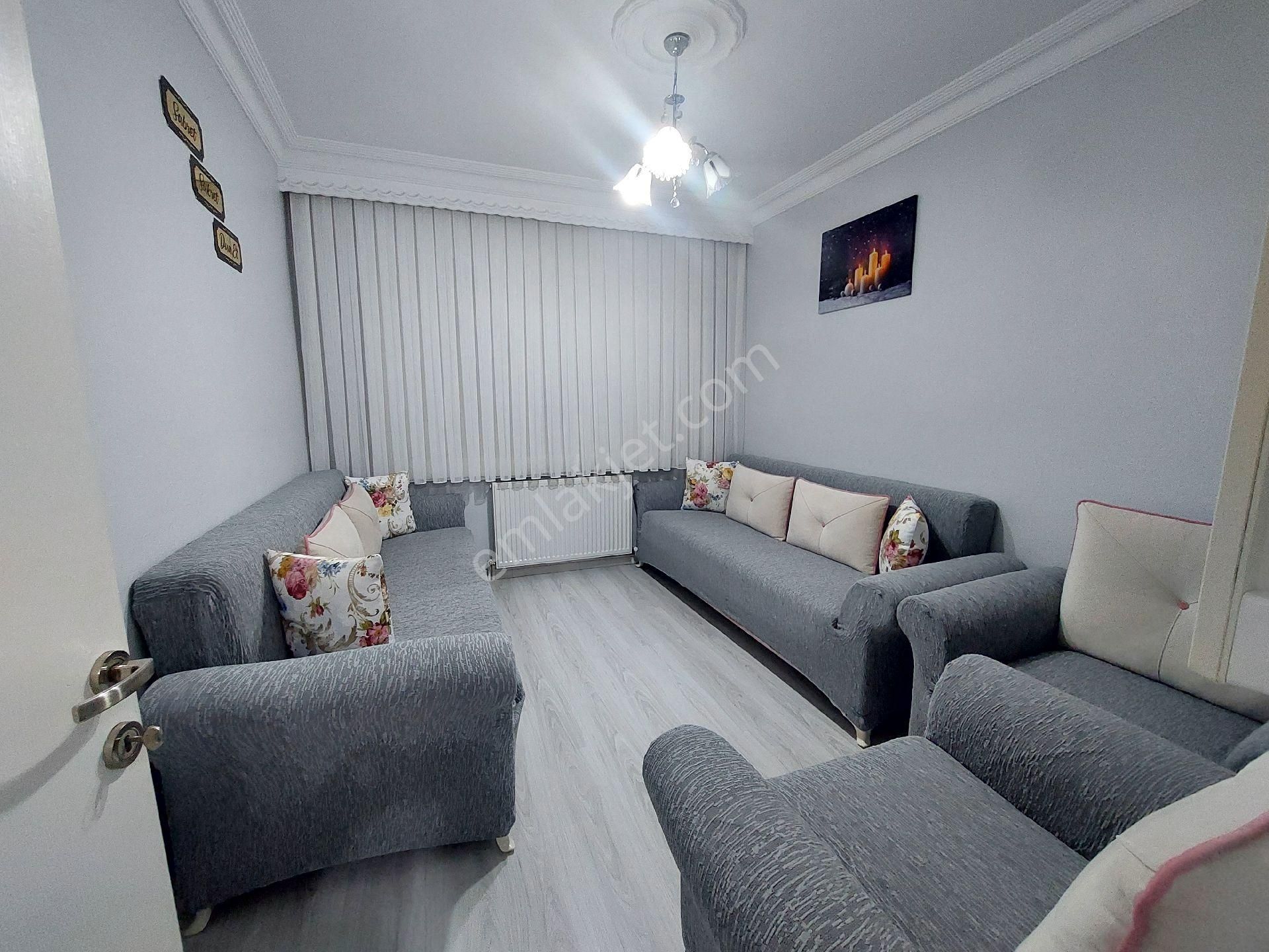 Gaziosmanpaşa Küçükköy Yeni Mah Acil Satılık 3.kat 2+1 100 M2 - Görsel 7