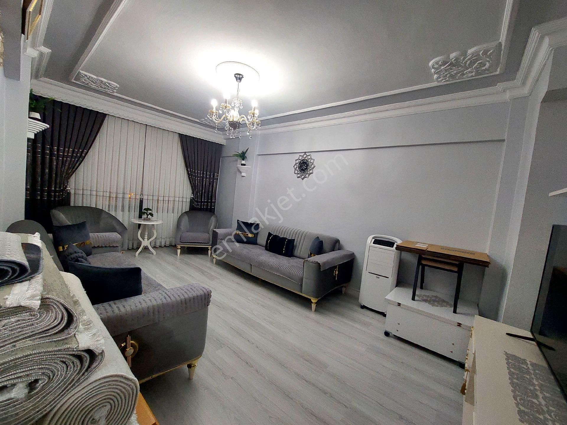 Gaziosmanpaşa Küçükköy Yeni Mah Acil Satılık 3.kat 2+1 100 M2 - Görsel 3