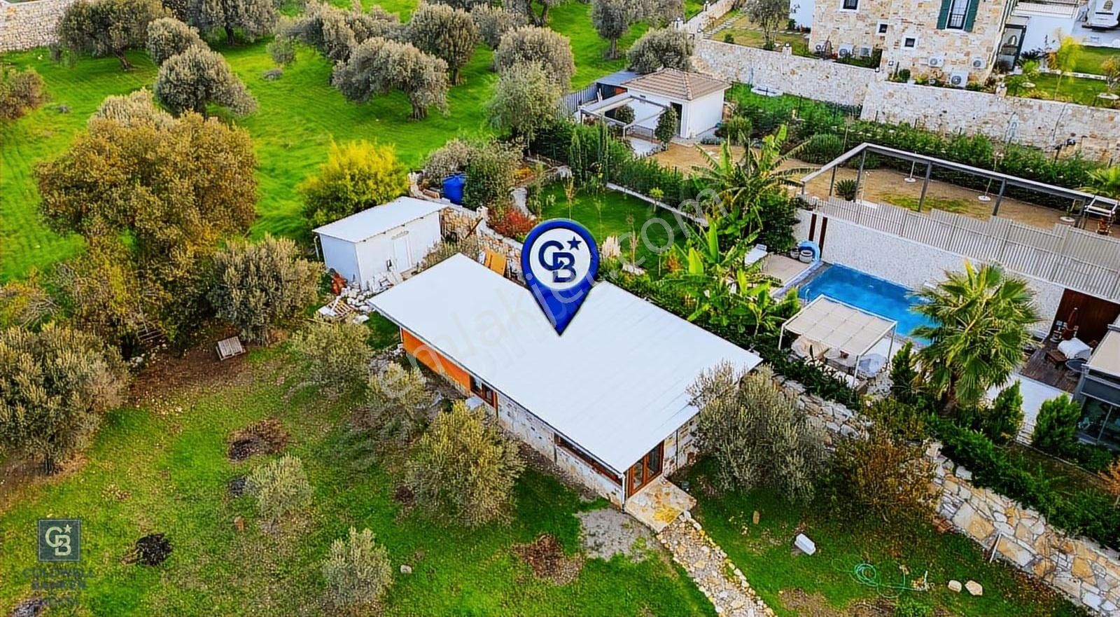Foça Kozbeyli'de Satılık Arsa İçerisinde Taş Ev - Görsel 2