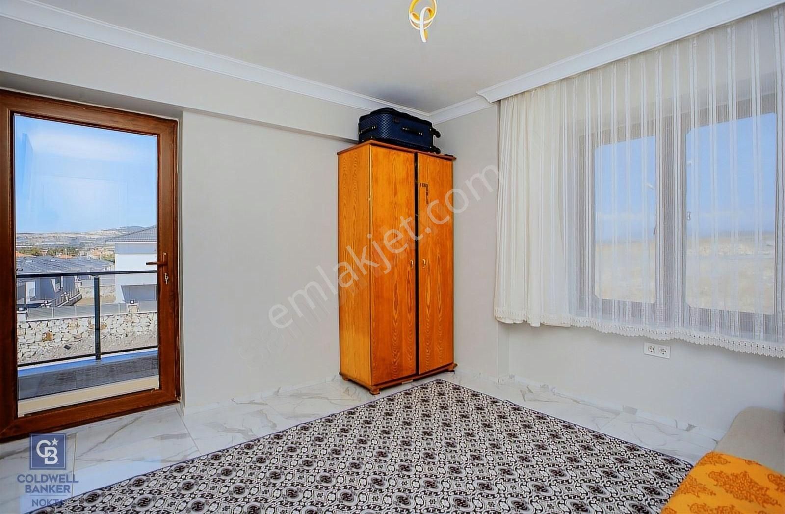 Foça Bağarası Kazım Dirik Mahallesinde Satılık 9+3 Villa - Görsel 27