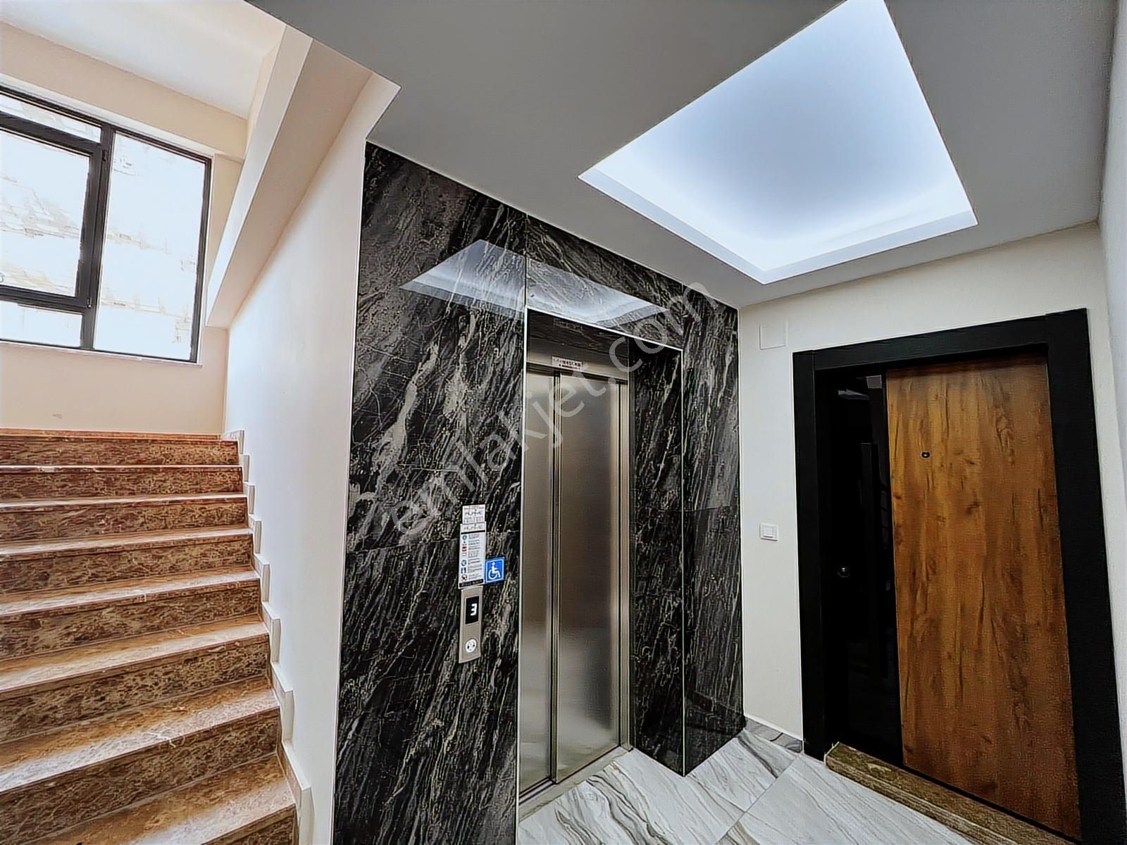 Obada Hastaneye Yakın Konumda Eşyasız Kiralık 1+1 Sıfır Daire - Görsel 4