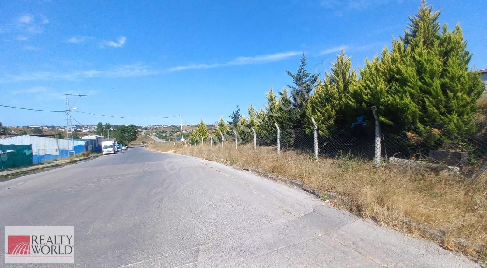 Tuzla Tepeören'de 0,11 İmarlı 30.350 M2 İçinde 1,517 M2 Arsa