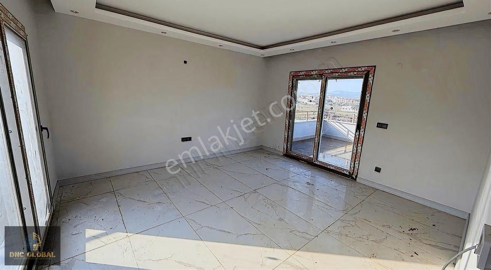 Muradiyenin En Prestijli 7+1 Müstakil Havuzlu Lüks Villası - Görsel 24