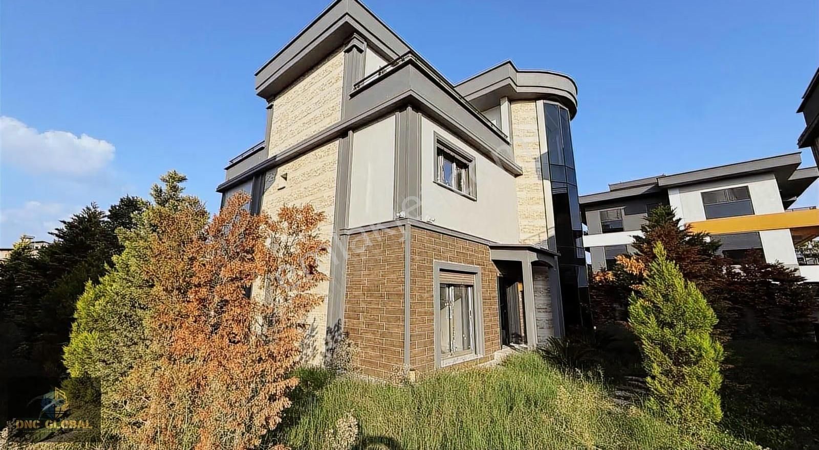 Muradiyenin En Prestijli 7+1 Müstakil Havuzlu Lüks Villası - Görsel 16