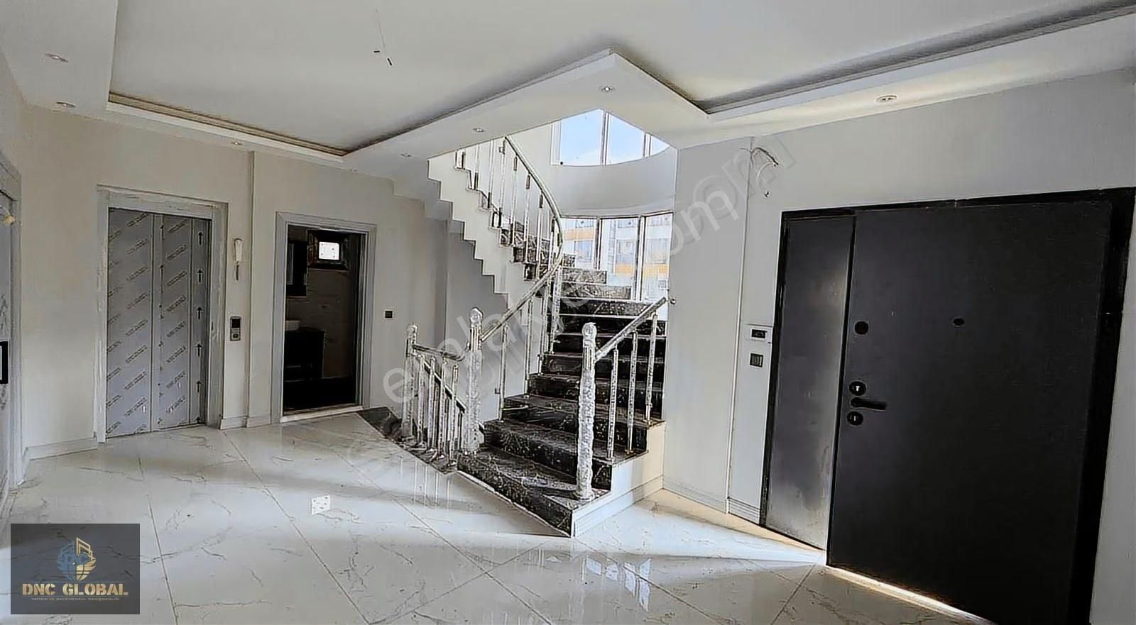 Muradiyenin En Prestijli 7+1 Müstakil Havuzlu Lüks Villası - Görsel 7