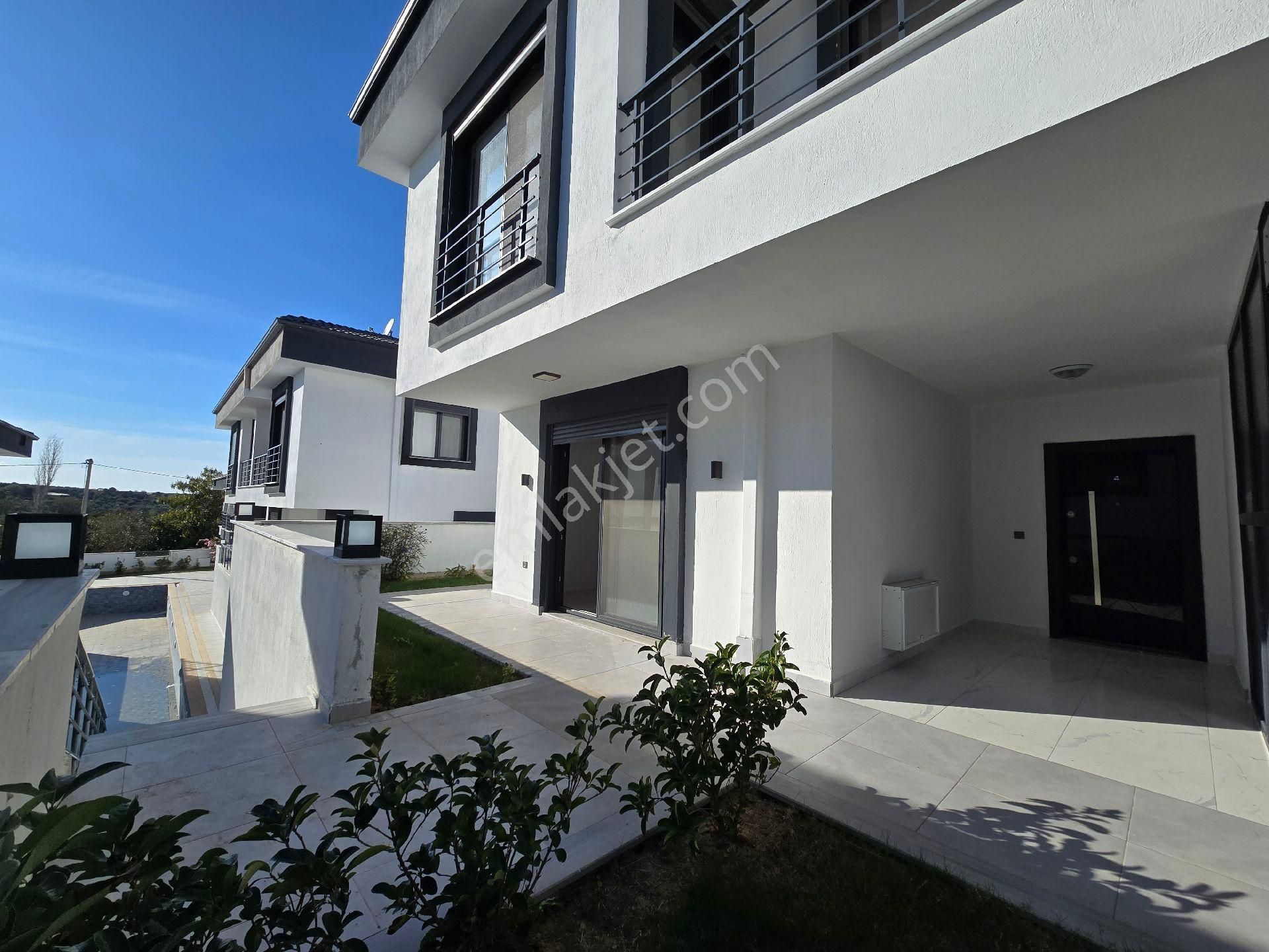 Didim Hisar Mah Havuzlu Site İçi Sıfır İskanlı Satılık 3+1 Dubleks Villa - Görsel 6