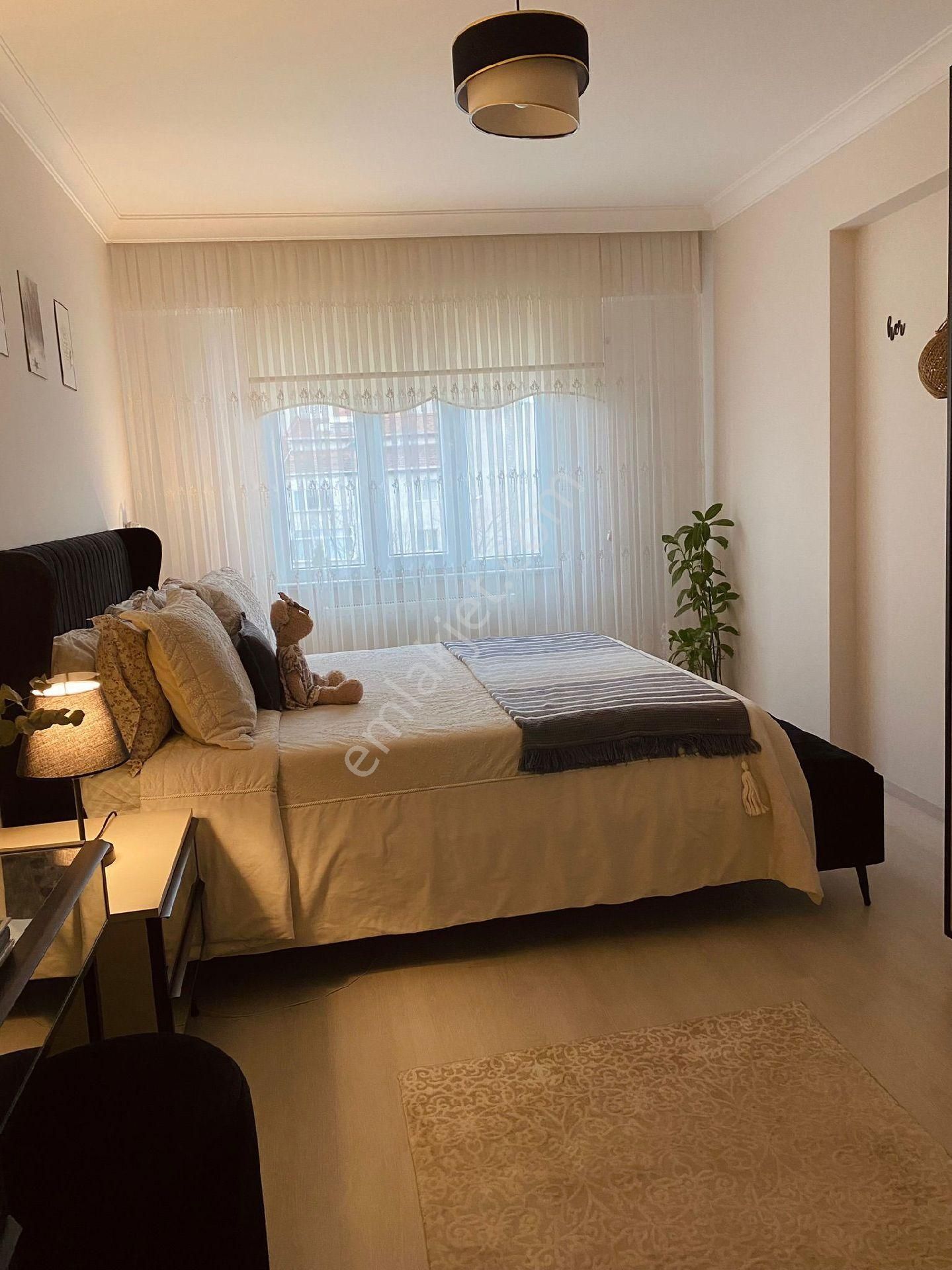 Diş Hastanesinin Karşısında Esyalı Satılık Daire - Görsel 5