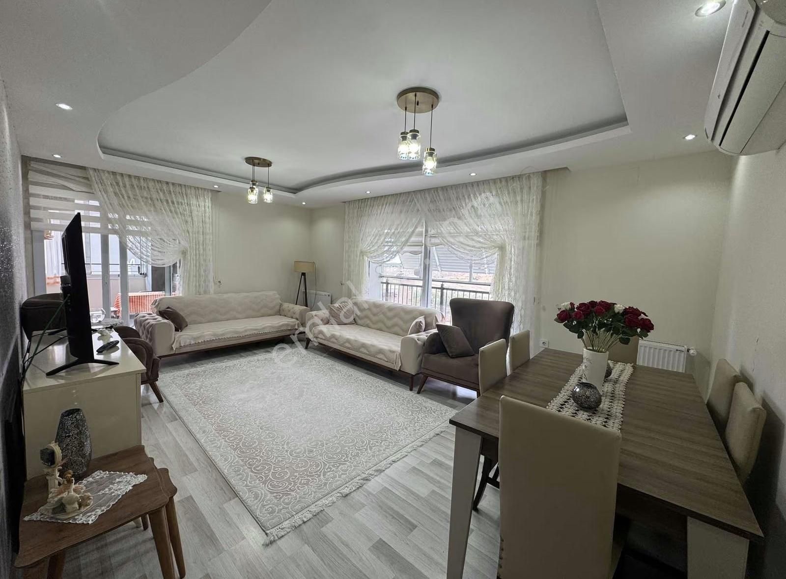 100 Yılda Geniş Oturumlu 4+1 Açık Mutfak