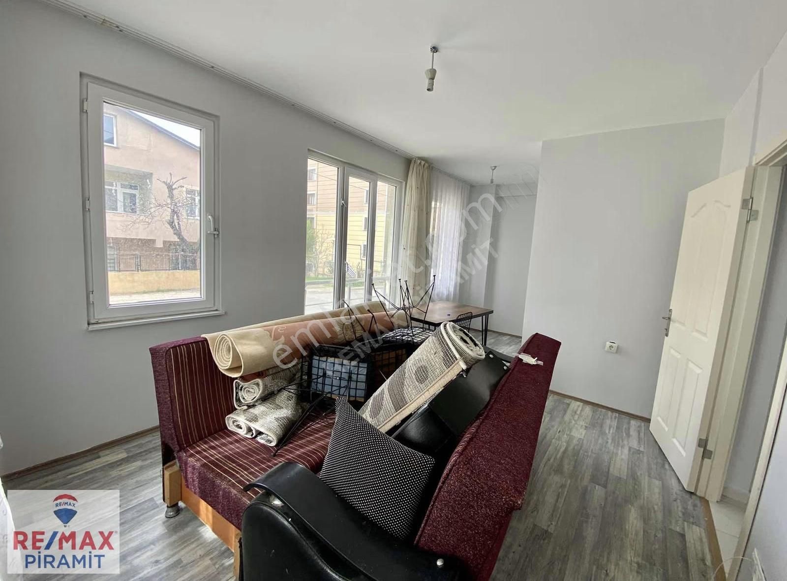 Ümraniye Aşağıdudullu'da 2+1 Giriş Kat Boş Daire - Görsel 4