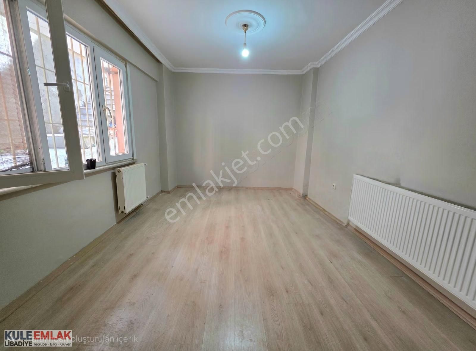 Yeni Metro Yanında, İçi Yenilenmiş Kullanışlı 1+1 Ayrı Mutfaklı