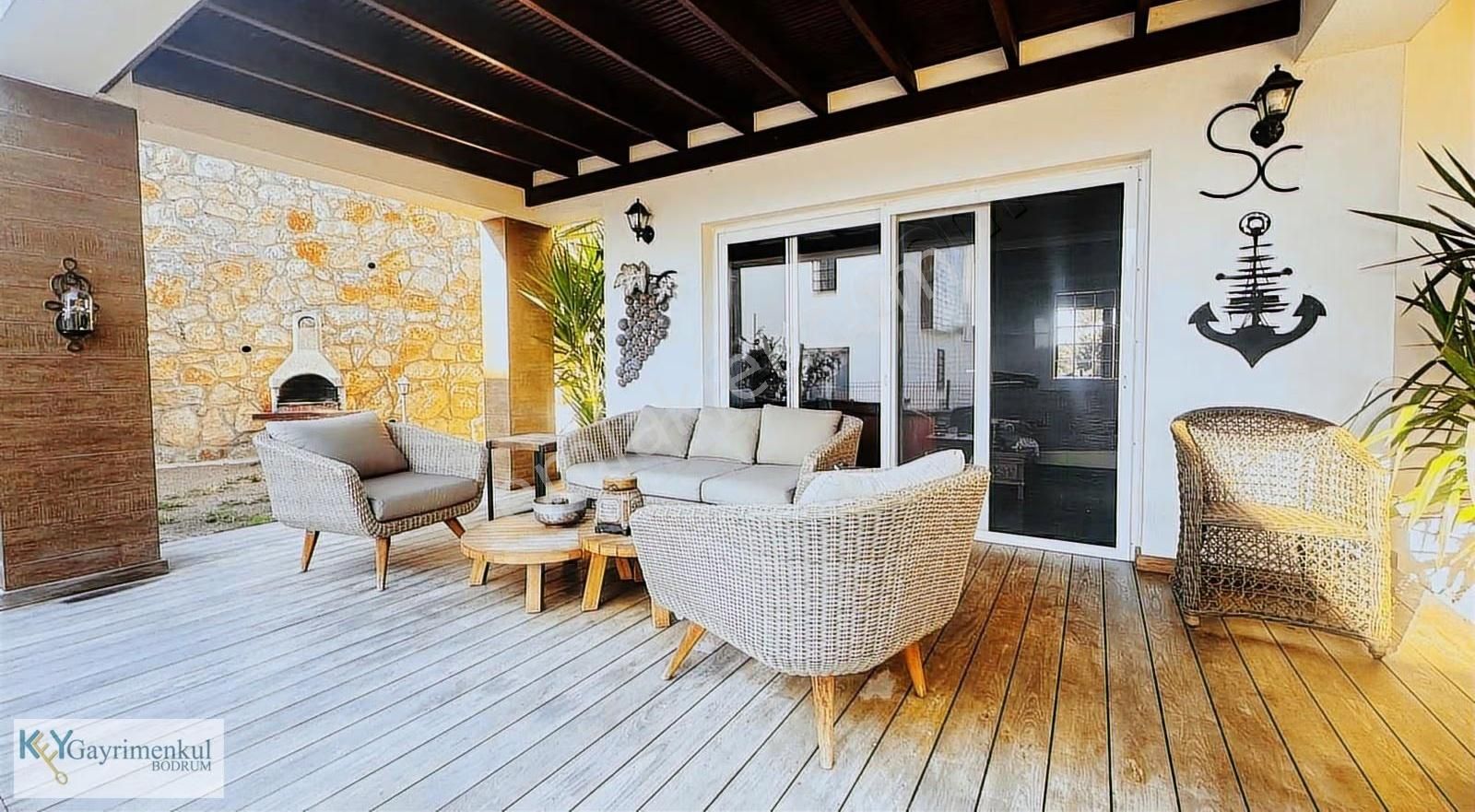 Bodrum Konacık'da Bakımlı Site İçinde Satılık 3+1 Villa - Görsel 2