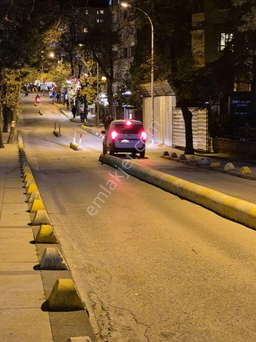 Üniversite Ve Hastanenin Dibinde Minibüs Yolu İki Adım Ara Kat - Görsel 11