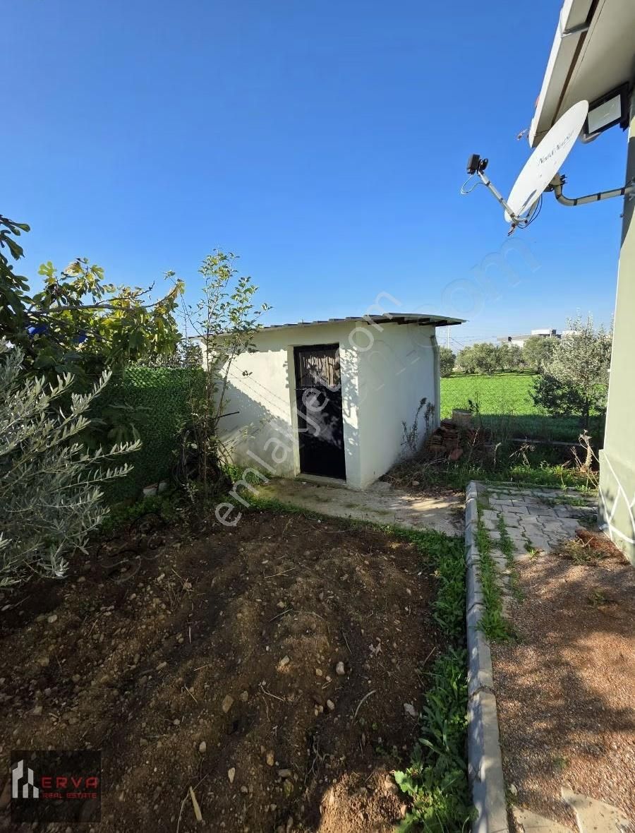 Menderes Oğlananasında Sıcak Ve Huzurlu Müstakil Ev - Görsel 14