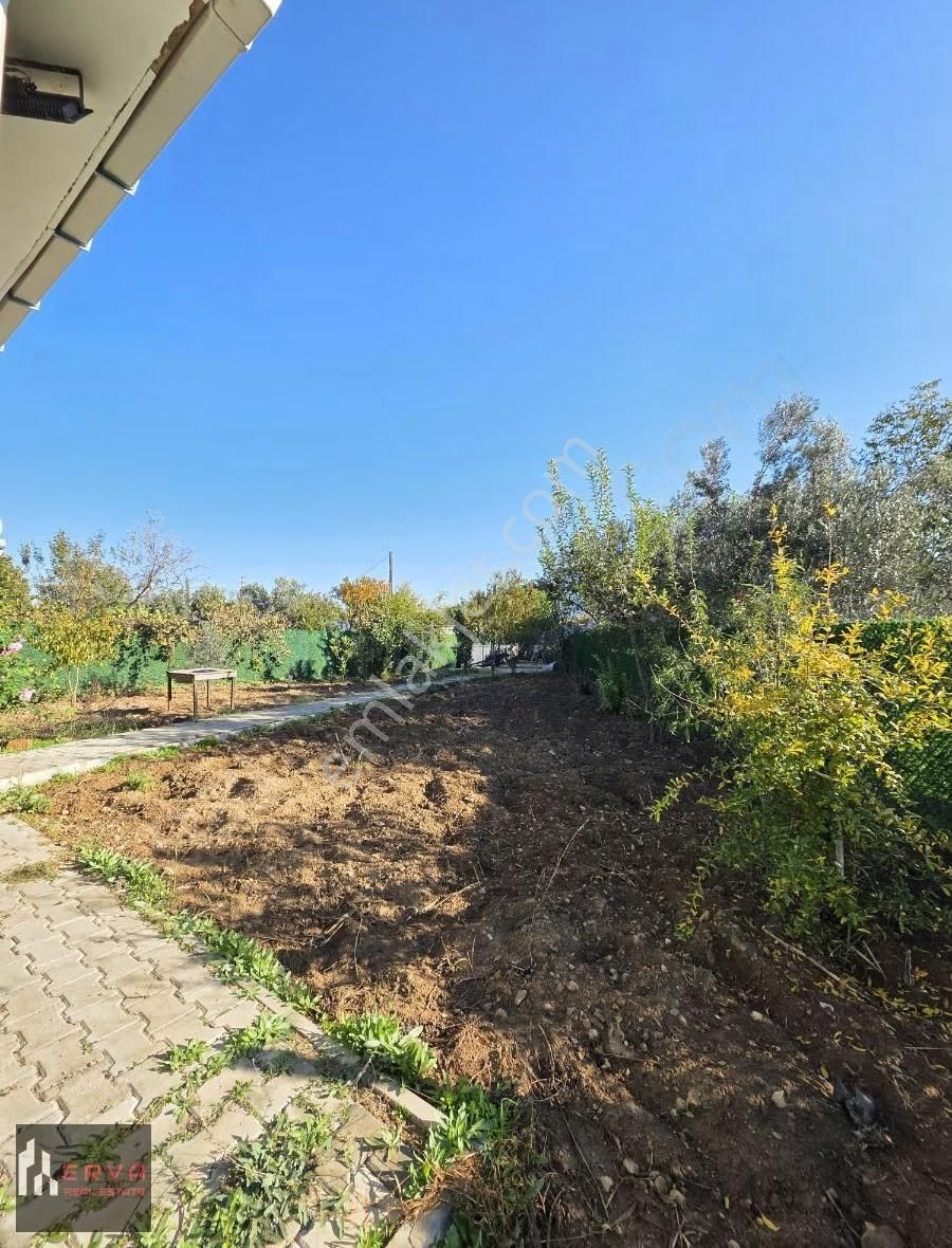 Menderes Oğlananasında Sıcak Ve Huzurlu Müstakil Ev - Görsel 23