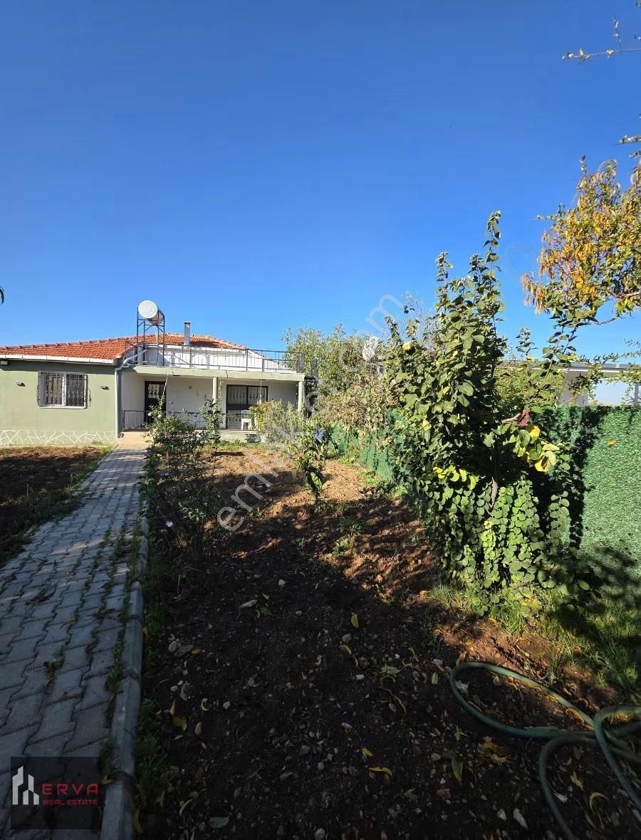 Menderes Oğlananasında Sıcak Ve Huzurlu Müstakil Ev - Görsel 26