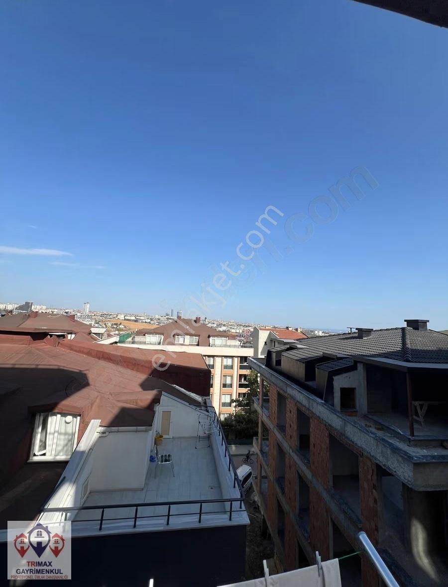 Yakuplu 126. Sokak'da Geniş 100 M2 Balkonlu Kapalı Mutfaklı - Görsel 11