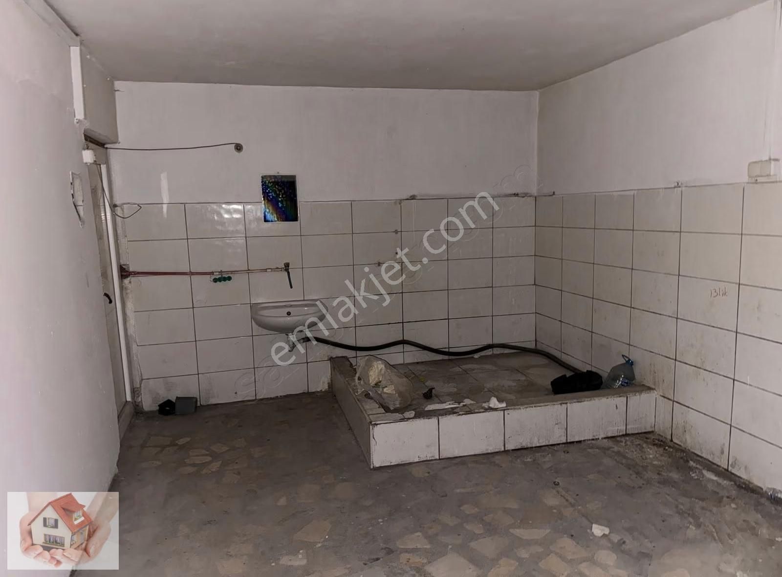 Doğuştan Armağanevlerde Kiralık Dükkan 130 M - Görsel 25