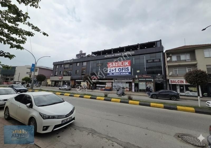 Merkezi Konumda Mükemmel 2+1 Ofis