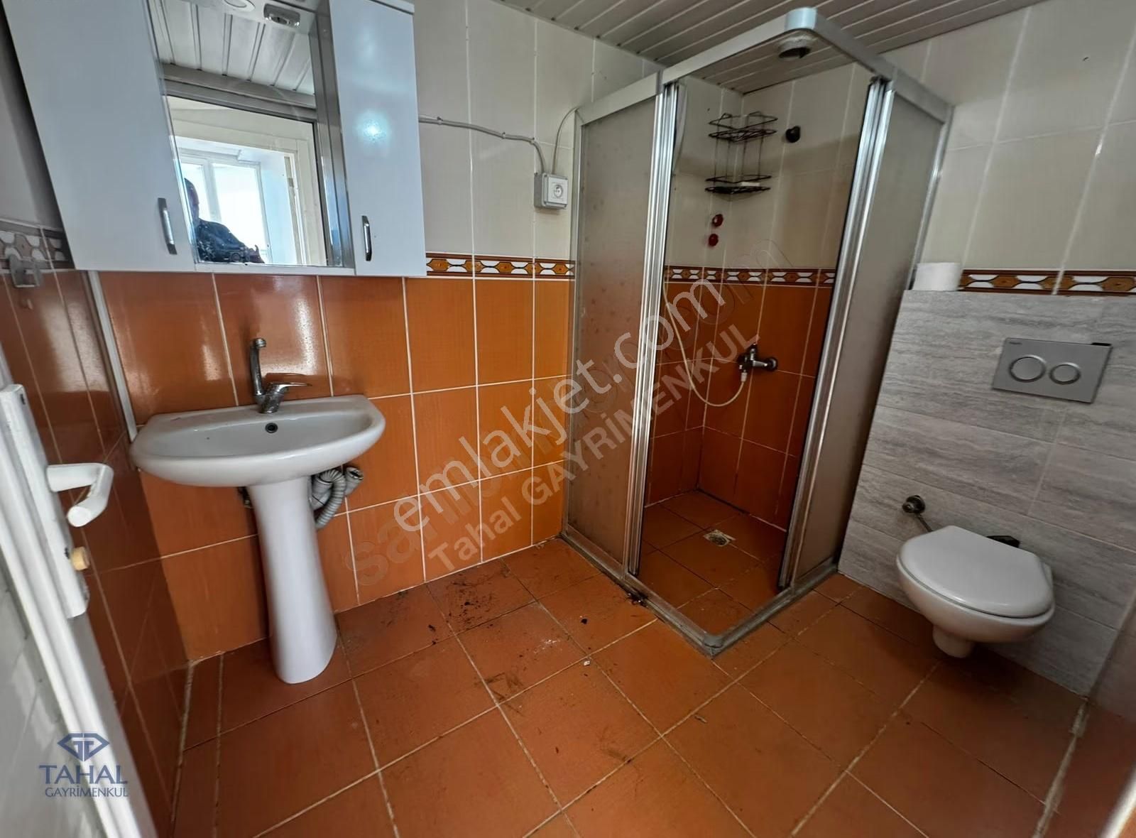 Antalya Muratpaşa Mahallesinde 2+1 Asansörlü Kiralık Daire - Görsel 2