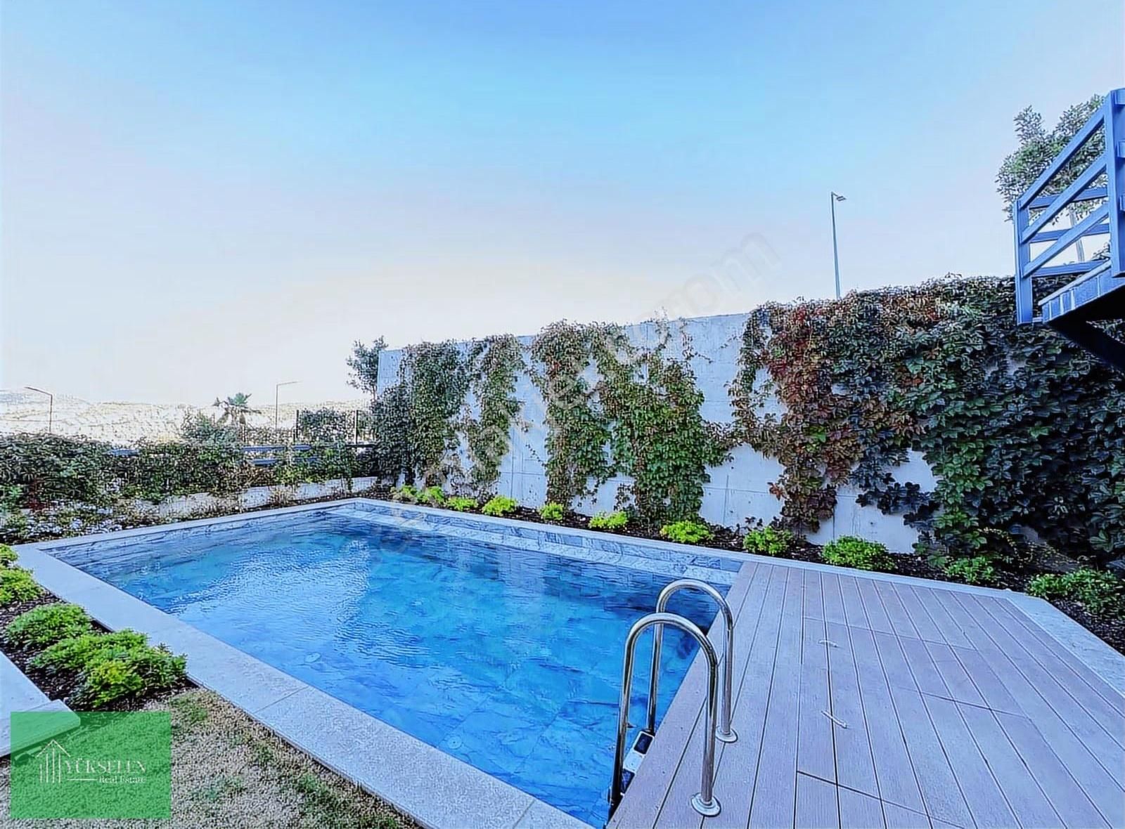 Deniz Manzaralı Eşyasız Özel Havuzlu Tek Kat Villa - Görsel 18