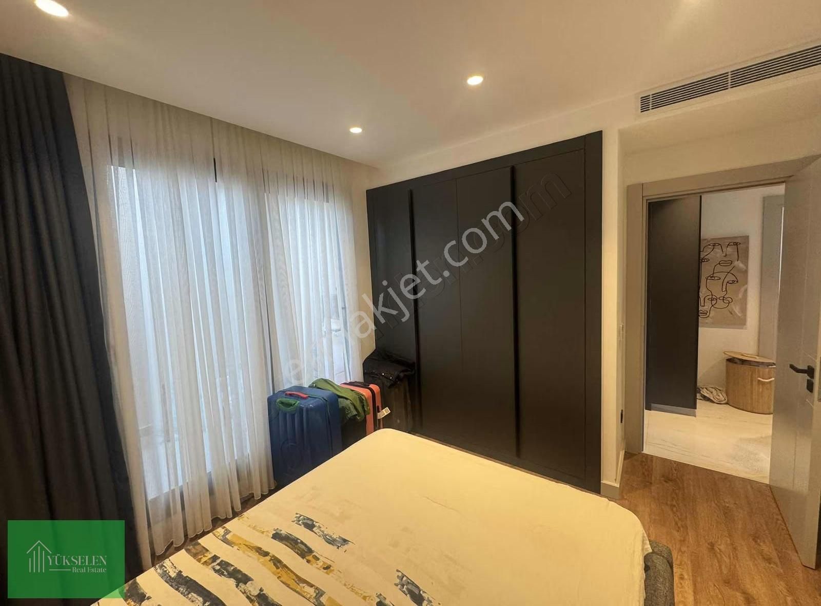 Müstakil Girişli Özel Havuzlu Denize 500m Modern Villa - Görsel 16