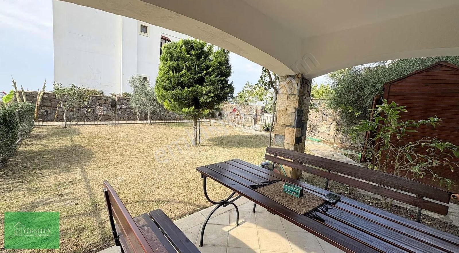 Geris Te Bahçeli Villa