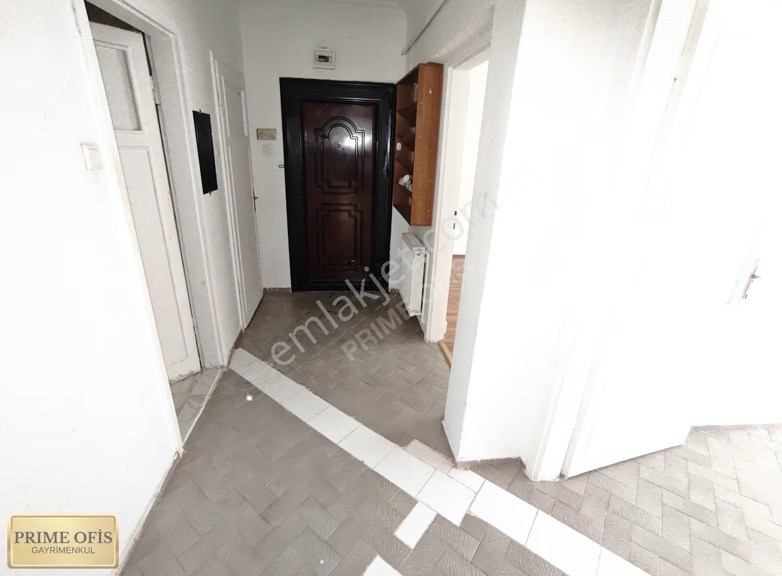 Gata Ve Şehir Hastanesine Yakın Katta Kiralık 3+1 Daire - Görsel 3