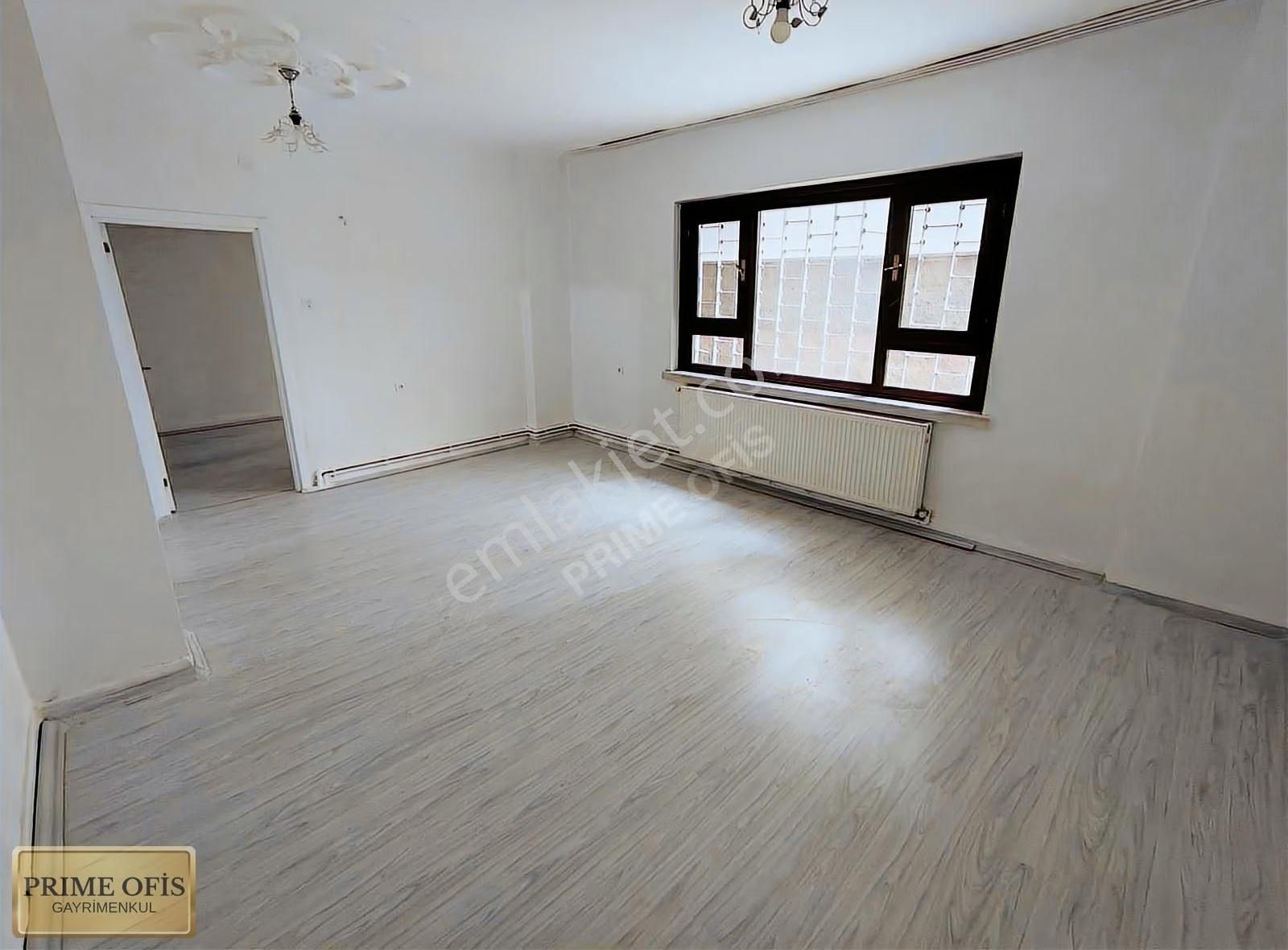 Demet Lale Mah.de Metroya Çok Yakın İçi Yapılı 3+1 Satılık Daire