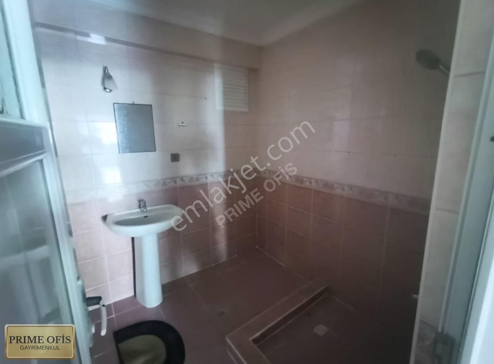 Hem Merkezi Hem Huzurlu Konumda 3+1 Kiralık Daire - Görsel 17