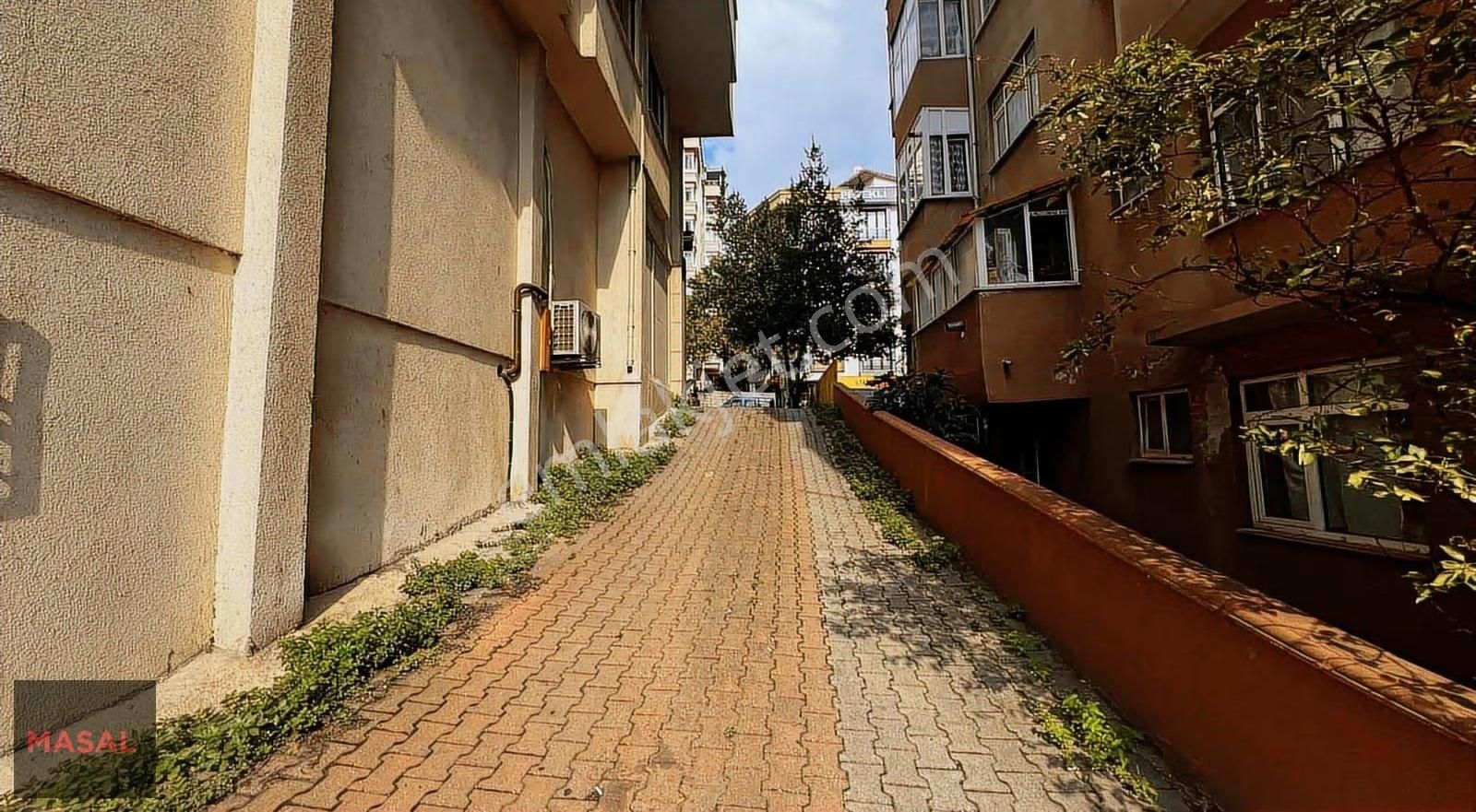 Kartal'da Satılık 3+1 Deniz Manzaralı, Ebeveyn Banyolu Cadde Üst - Görsel 23