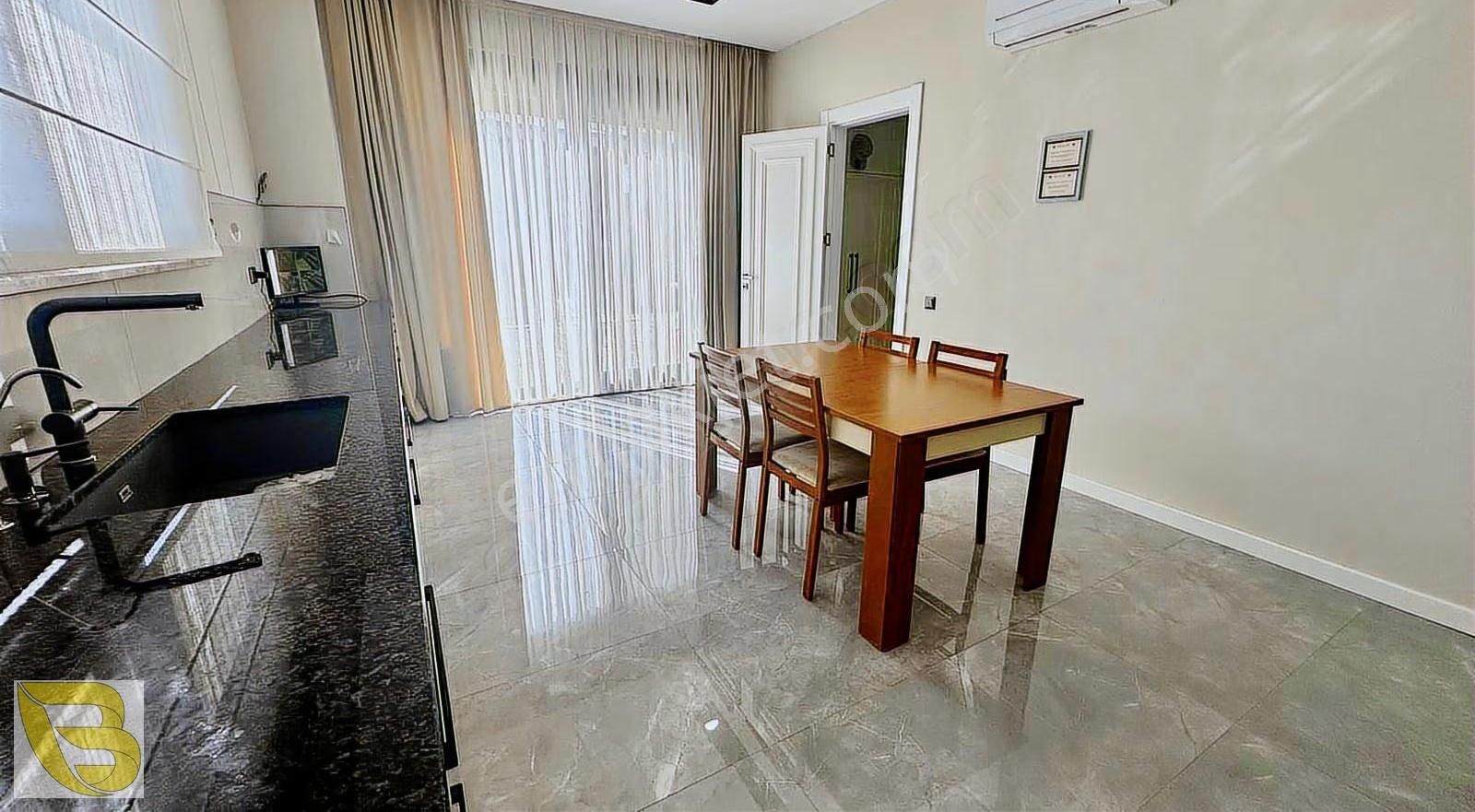 Bahçeyaka Merkezde Satılık 5+1 Müstakil Havuzlu Lüks Villa - Görsel 14