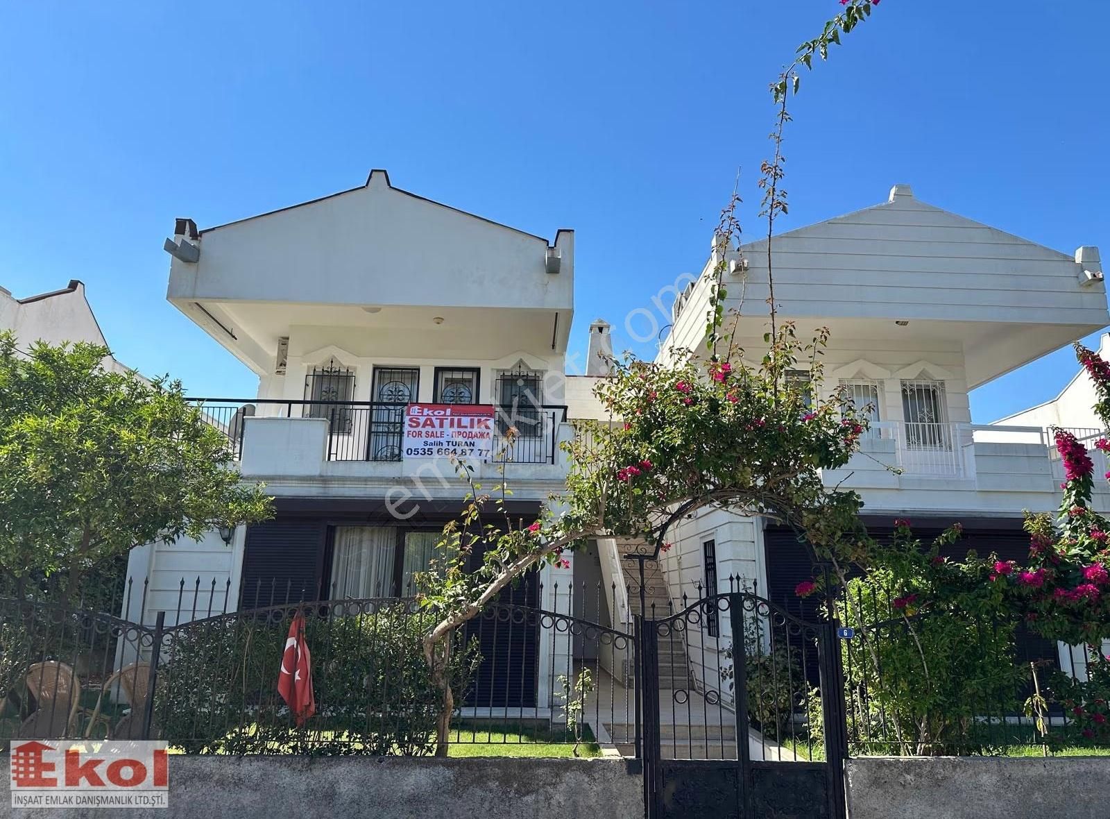 Kemer Merkezde Denize 80 Metre Mesafede Satılık 2+1 Daire