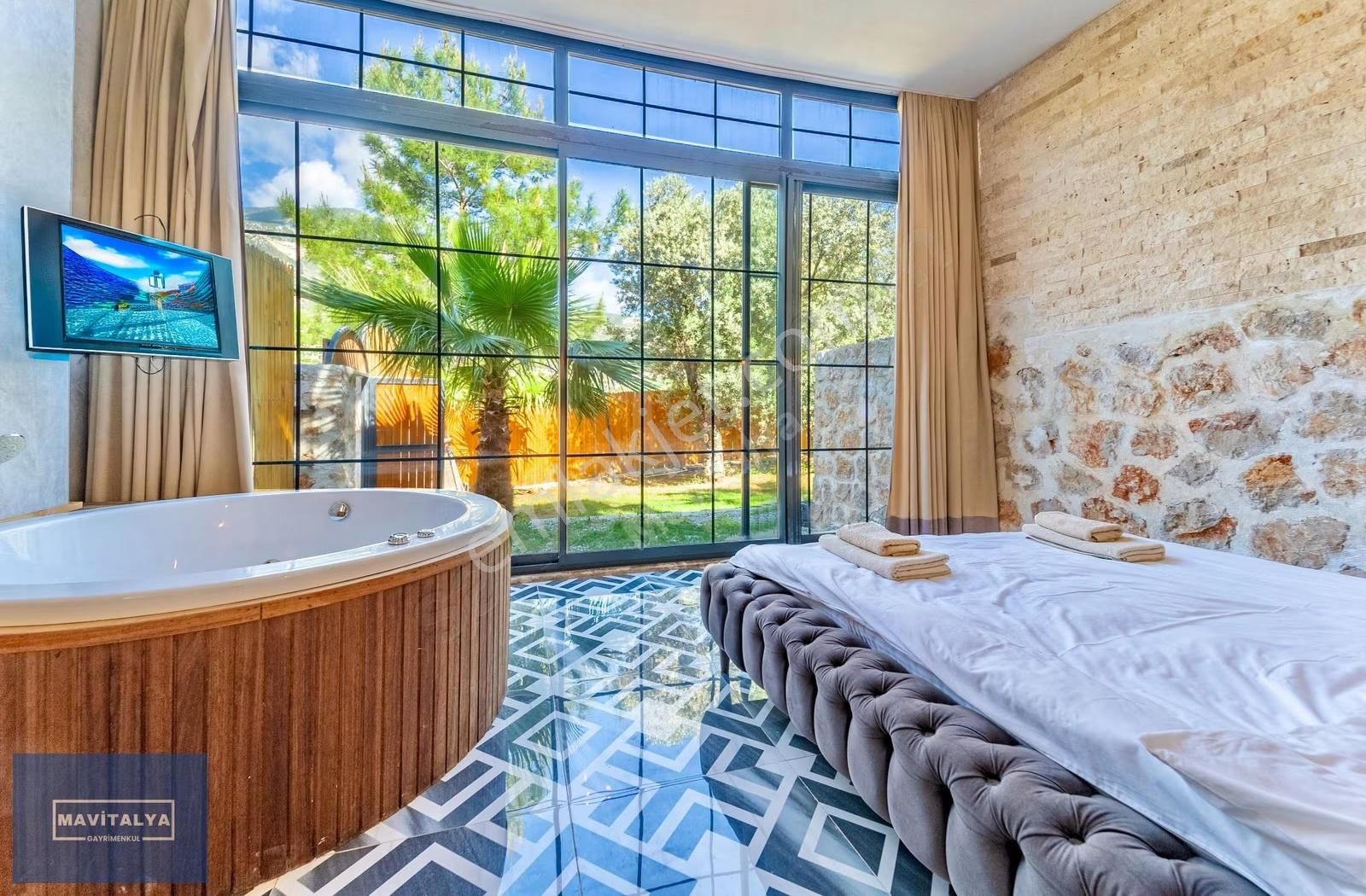 Kalkan'da Satılık 1500 M2 Arazi İçerisinde 3 Ayrı Villa Tek Tapu - Görsel 21