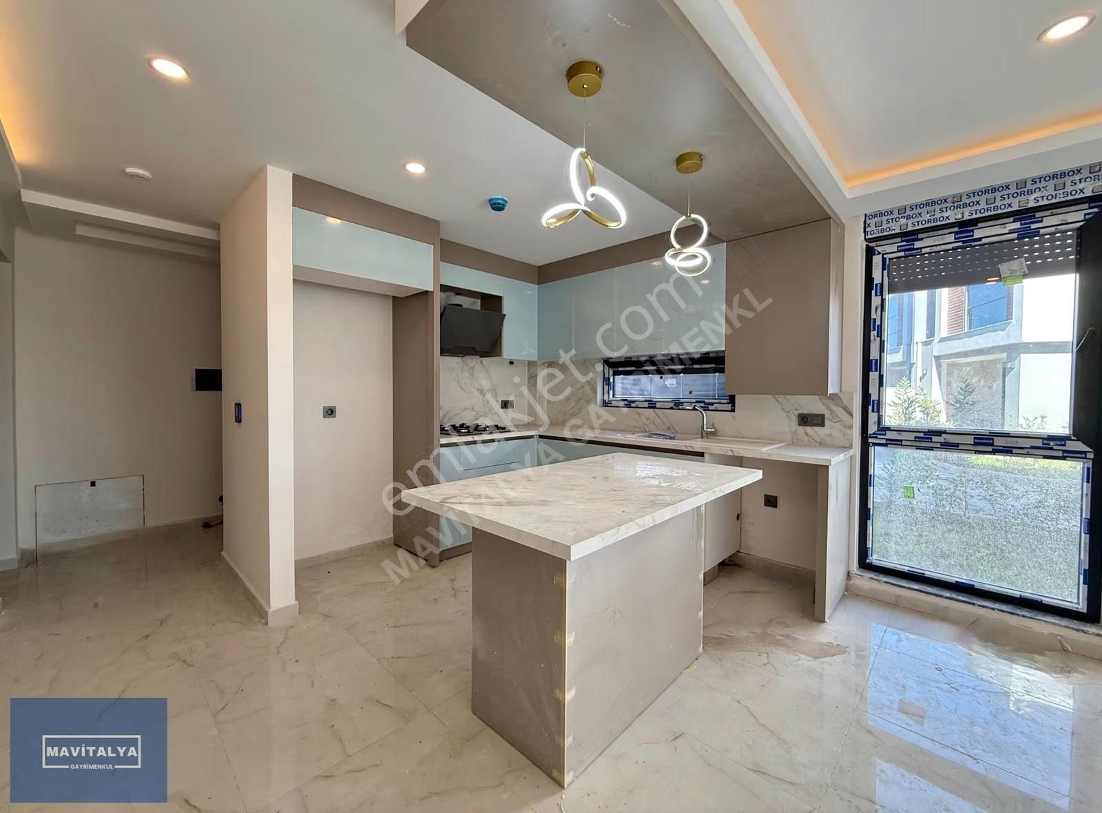 Altınkale'de Kiralık Site İçerisinde 5+1 Asansörlü Sıfır Villa - Görsel 21