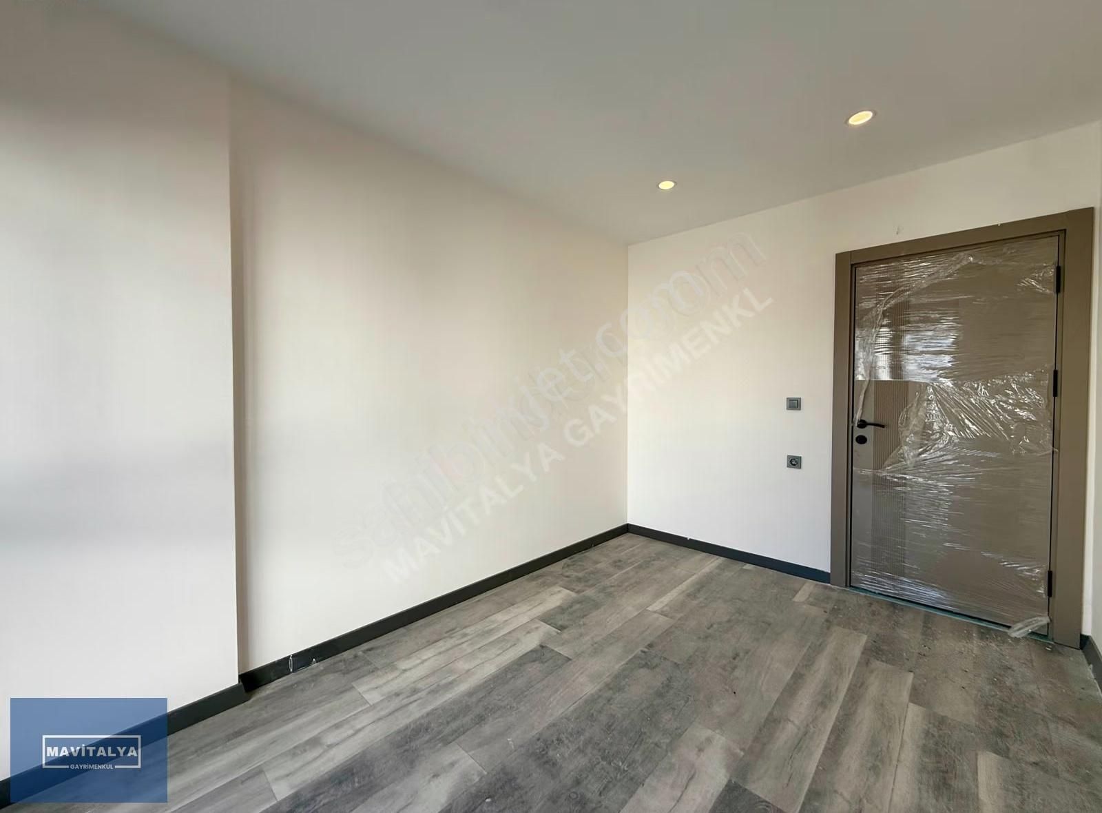 Altınkale'de Kiralık Site İçerisinde 5+1 Asansörlü Sıfır Villa - Görsel 26