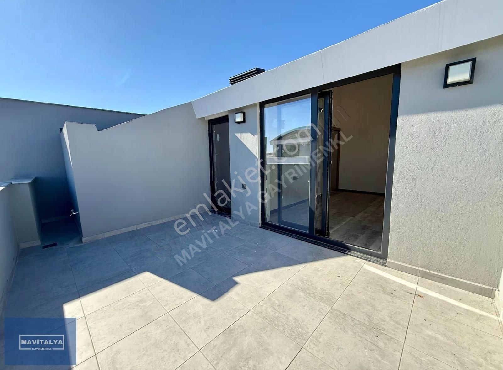 Altınkale'de Kiralık Site İçerisinde 5+1 Asansörlü Sıfır Villa - Görsel 3