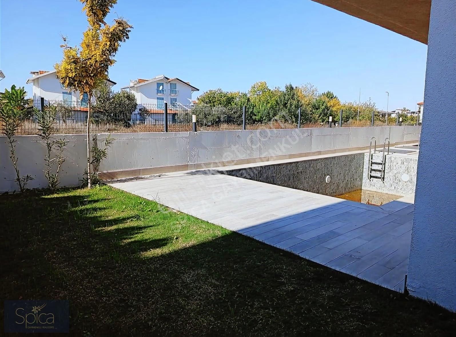 Kuşadası Davutlarda Özel Havuzlu Bağımsız Satılık Dubleks Villa - Görsel 9