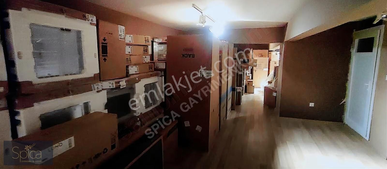Aliağanın En İşlek Noktasında Satılık Ticari Gayrimenkul - Görsel 22