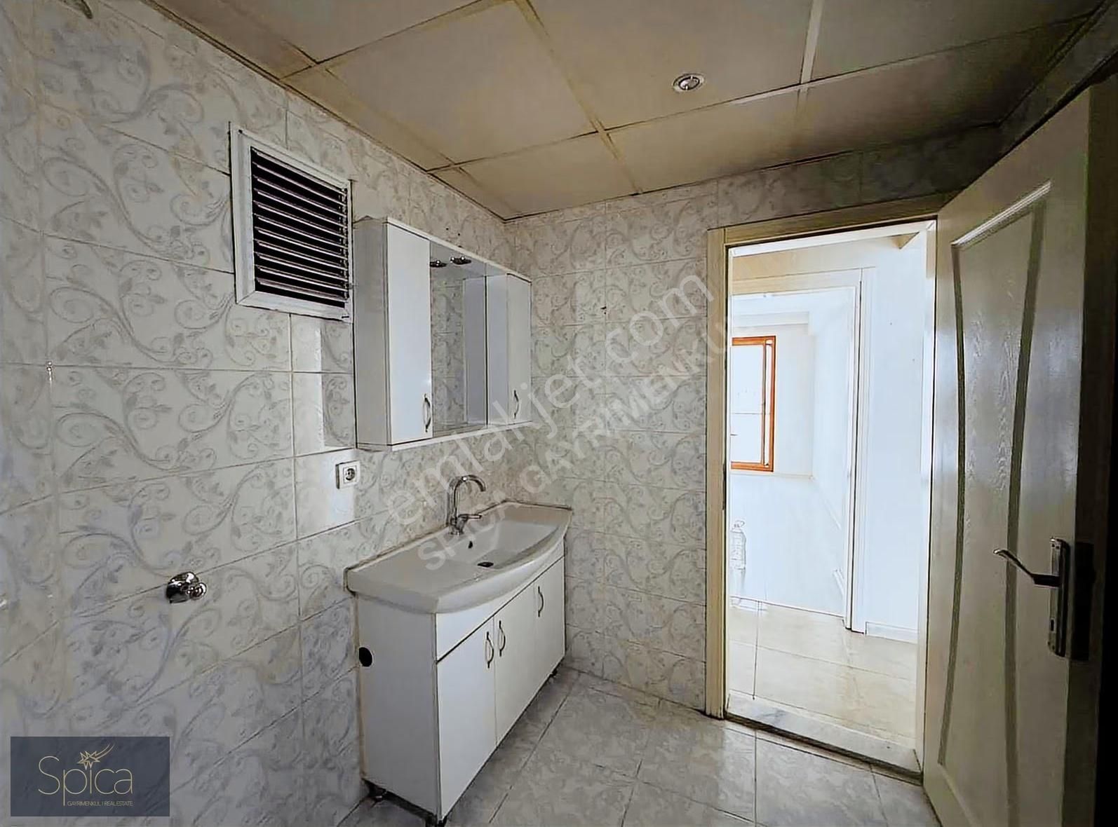 Bayraklı Gümüşpala Mah.terasından Deniz Manzaralı Kiralık 3+1 - Görsel 25