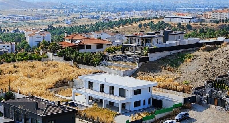 İzmir Seferihisar Düzce Satılık 3+2 Havuzlu Lüks Villa - Görsel 25