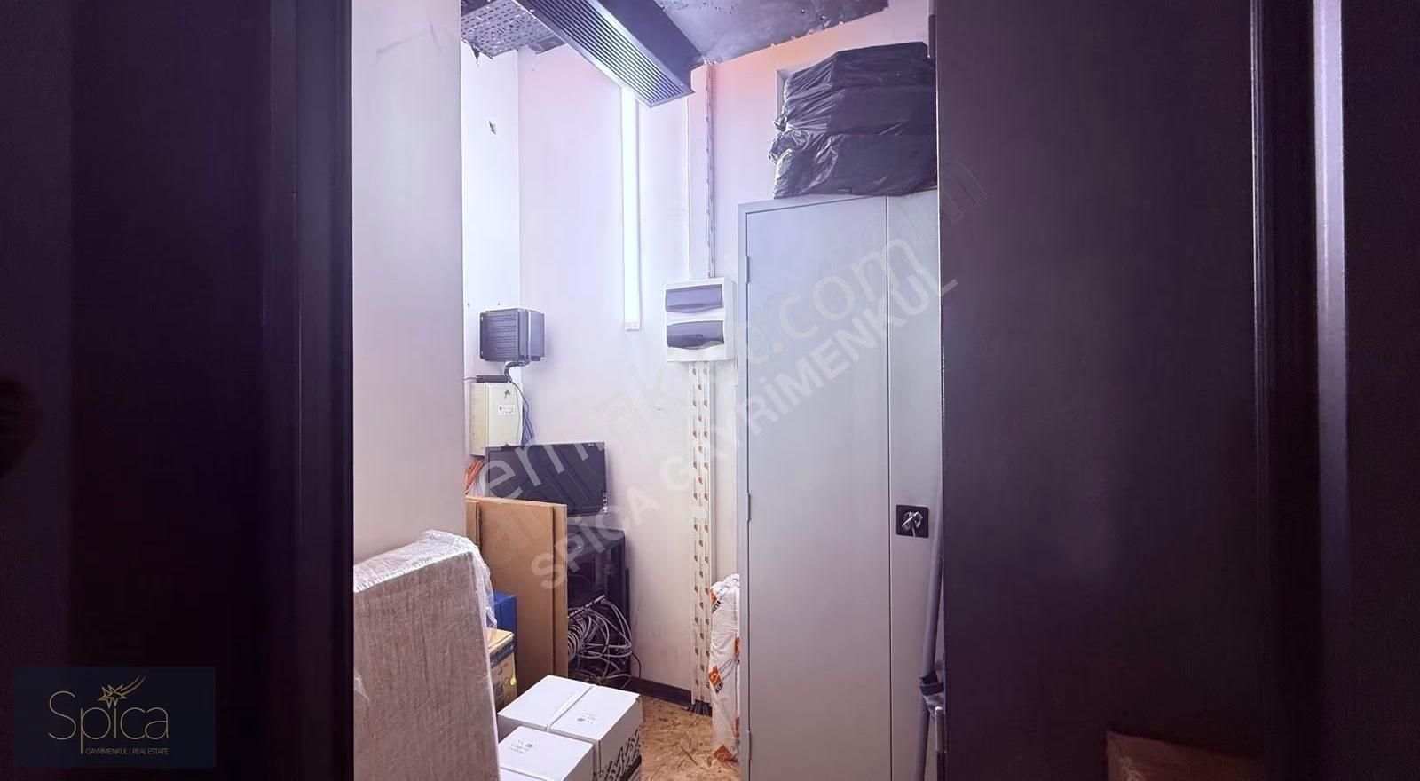 Bayraklı Megapolde Komple Tadilatlı Kiralık Ofis - Görsel 5