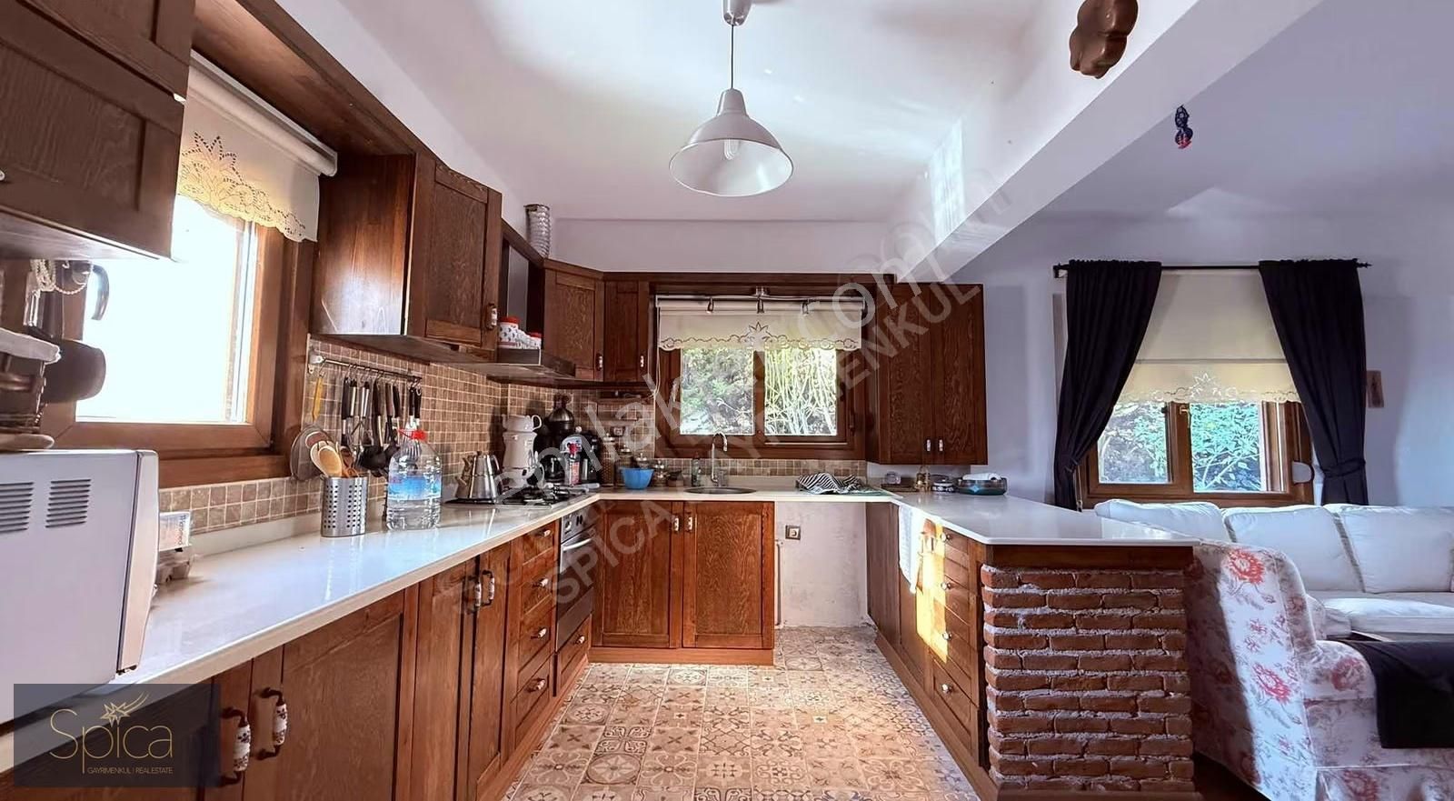 Villankent'de Merkezi Konumda Havuzlu Villa - Görsel 16